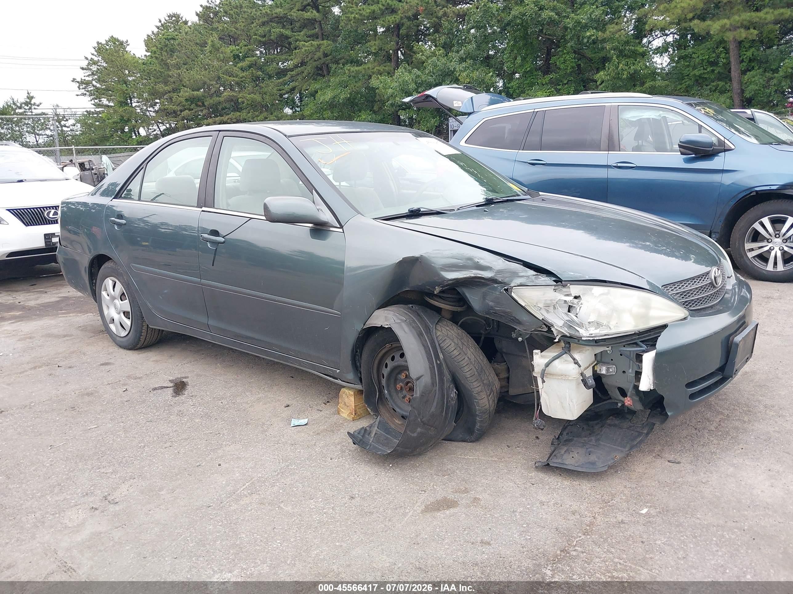 2004 Toyota Camry Le Green vin: 4T1BE32K74U297157