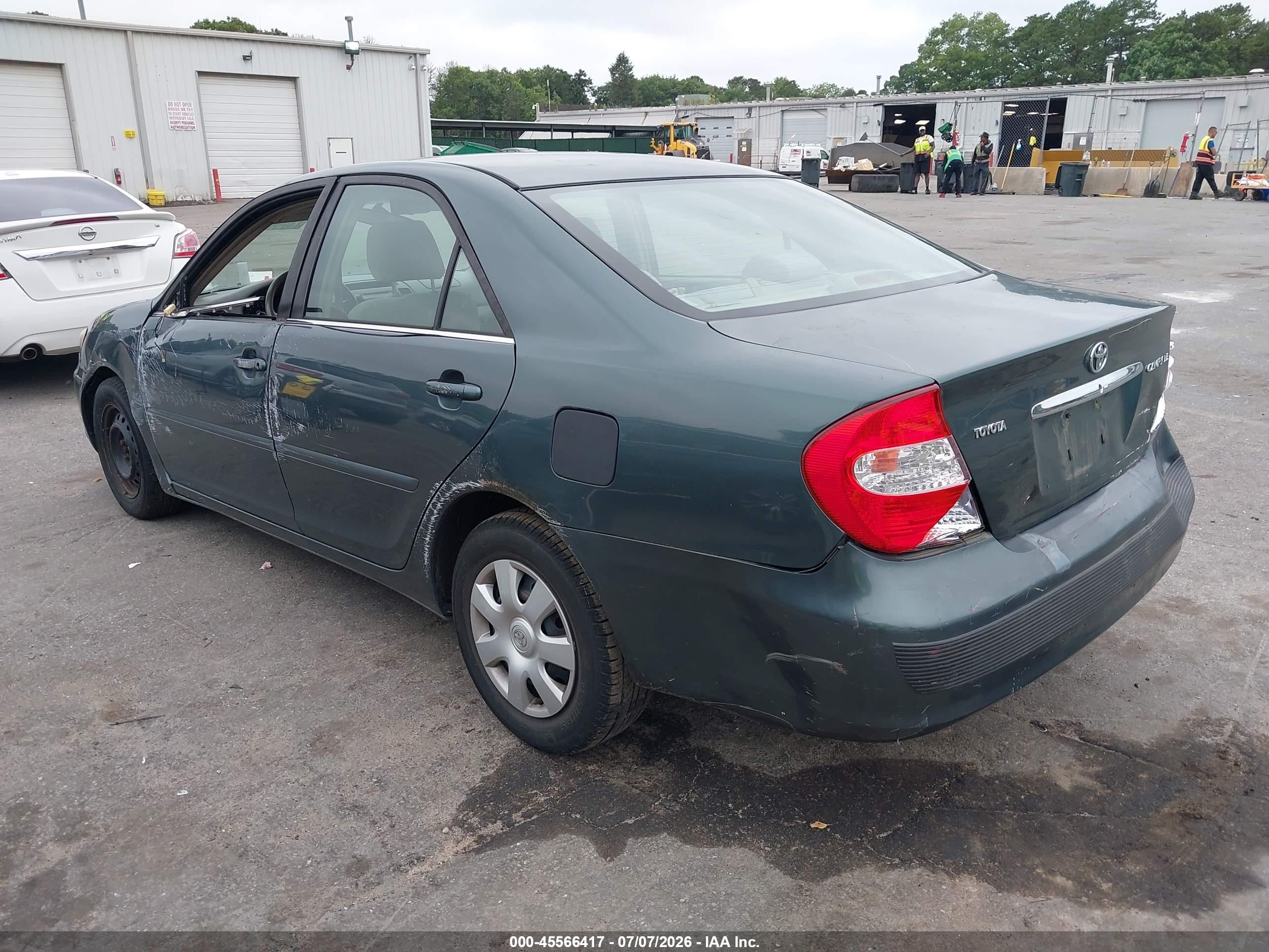 2004 Toyota Camry Le Green vin: 4T1BE32K74U297157