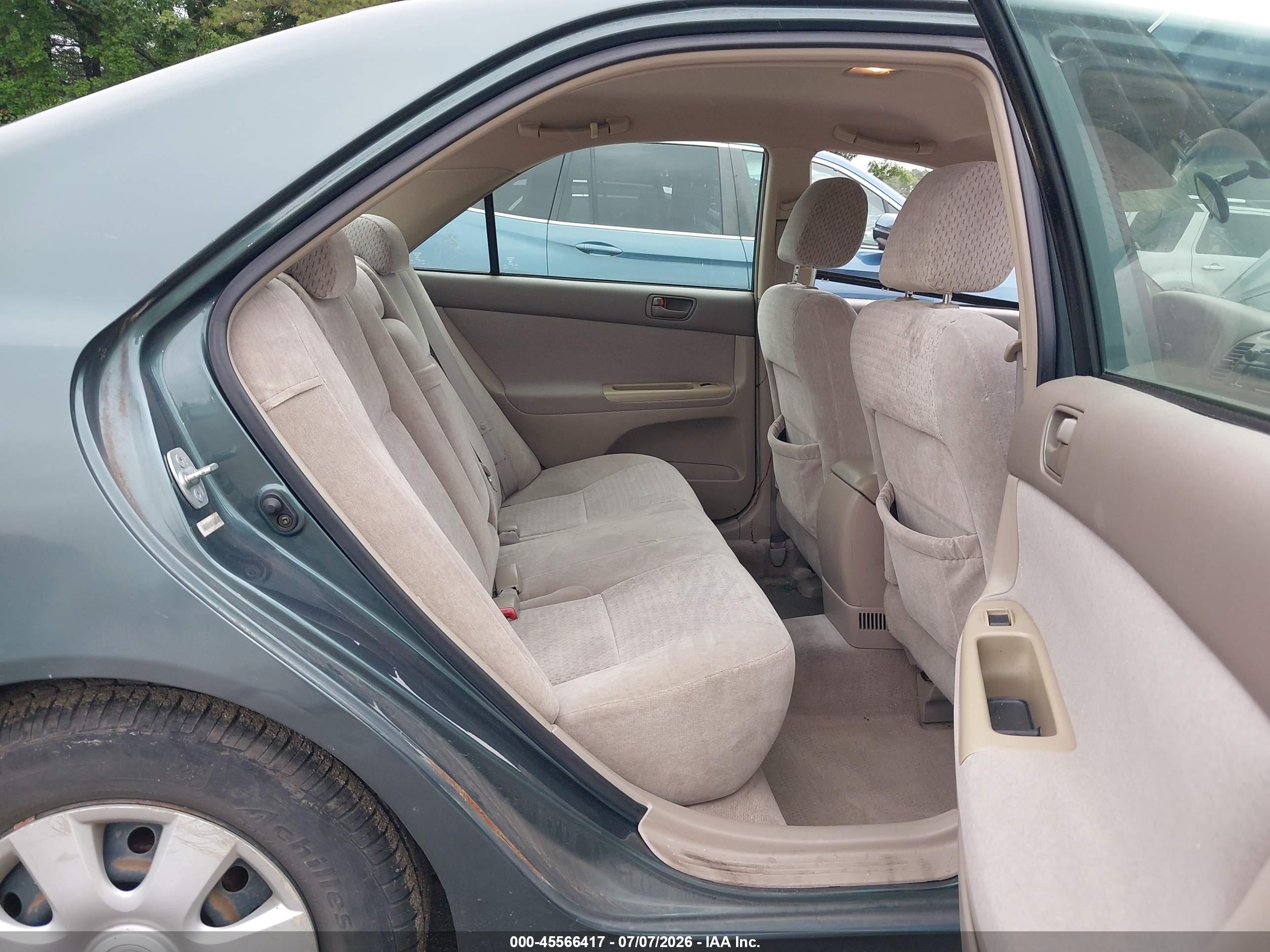 2004 Toyota Camry Le Green vin: 4T1BE32K74U297157