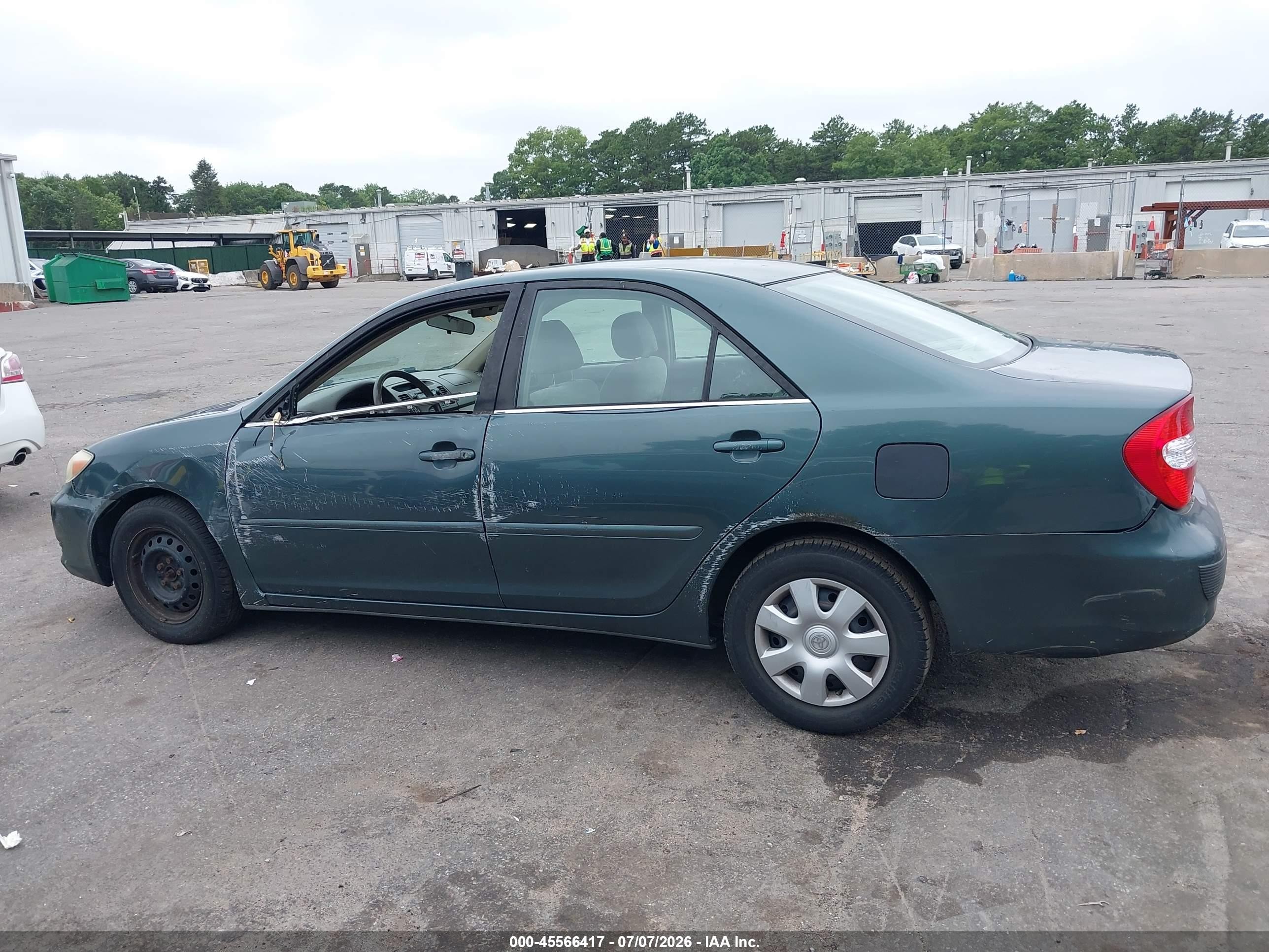 2004 Toyota Camry Le Green vin: 4T1BE32K74U297157