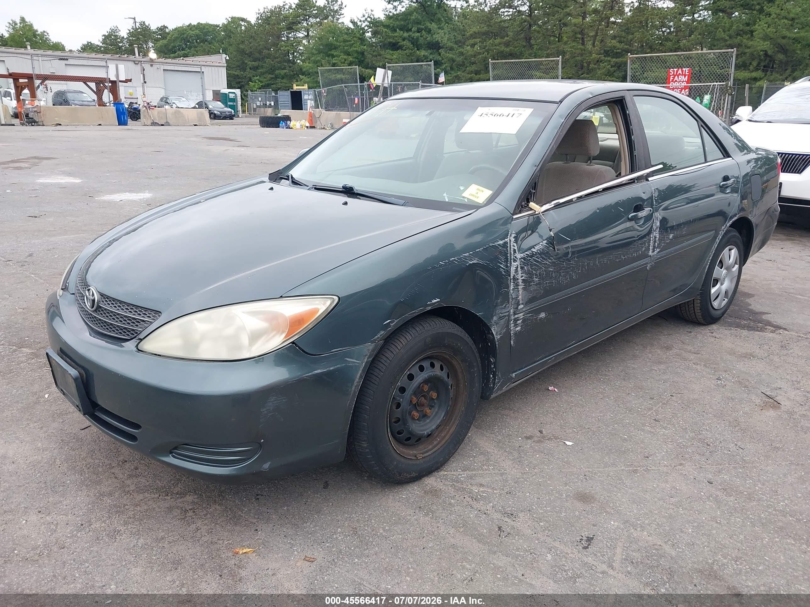 2004 Toyota Camry Le Green vin: 4T1BE32K74U297157