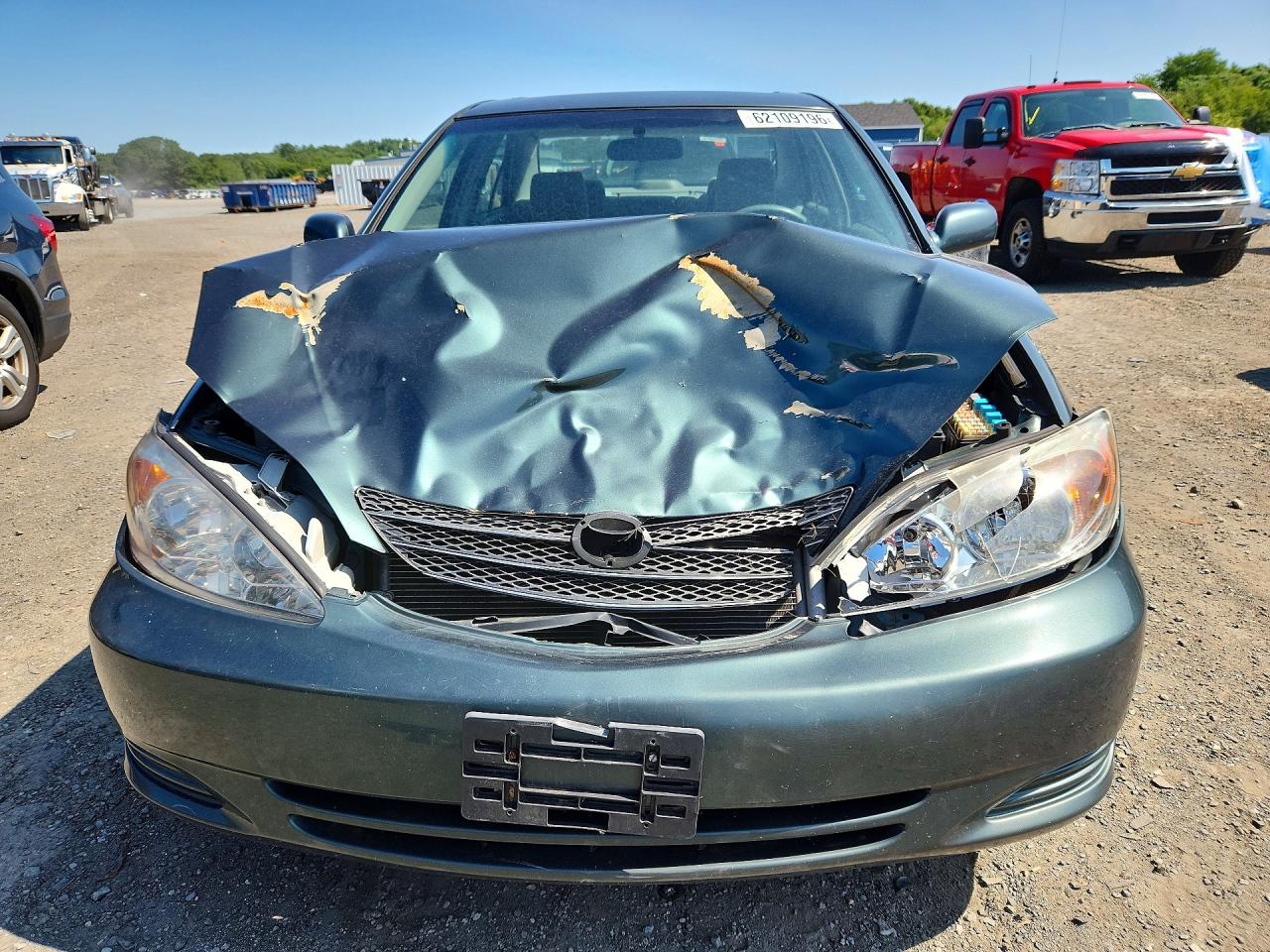2004 Toyota Camry Le Green vin: 4T1BE32K74U302146