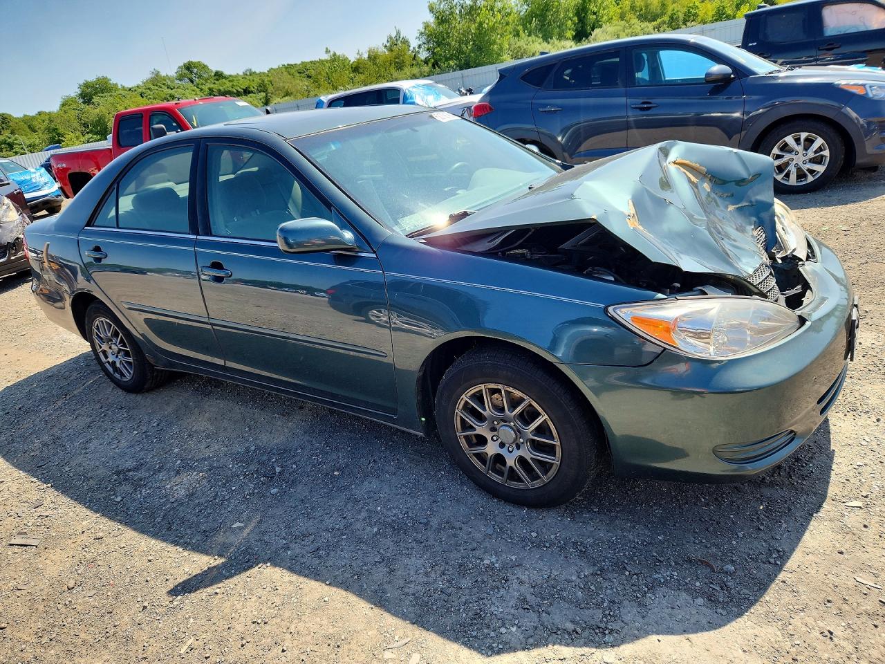 2004 Toyota Camry Le Green vin: 4T1BE32K74U302146