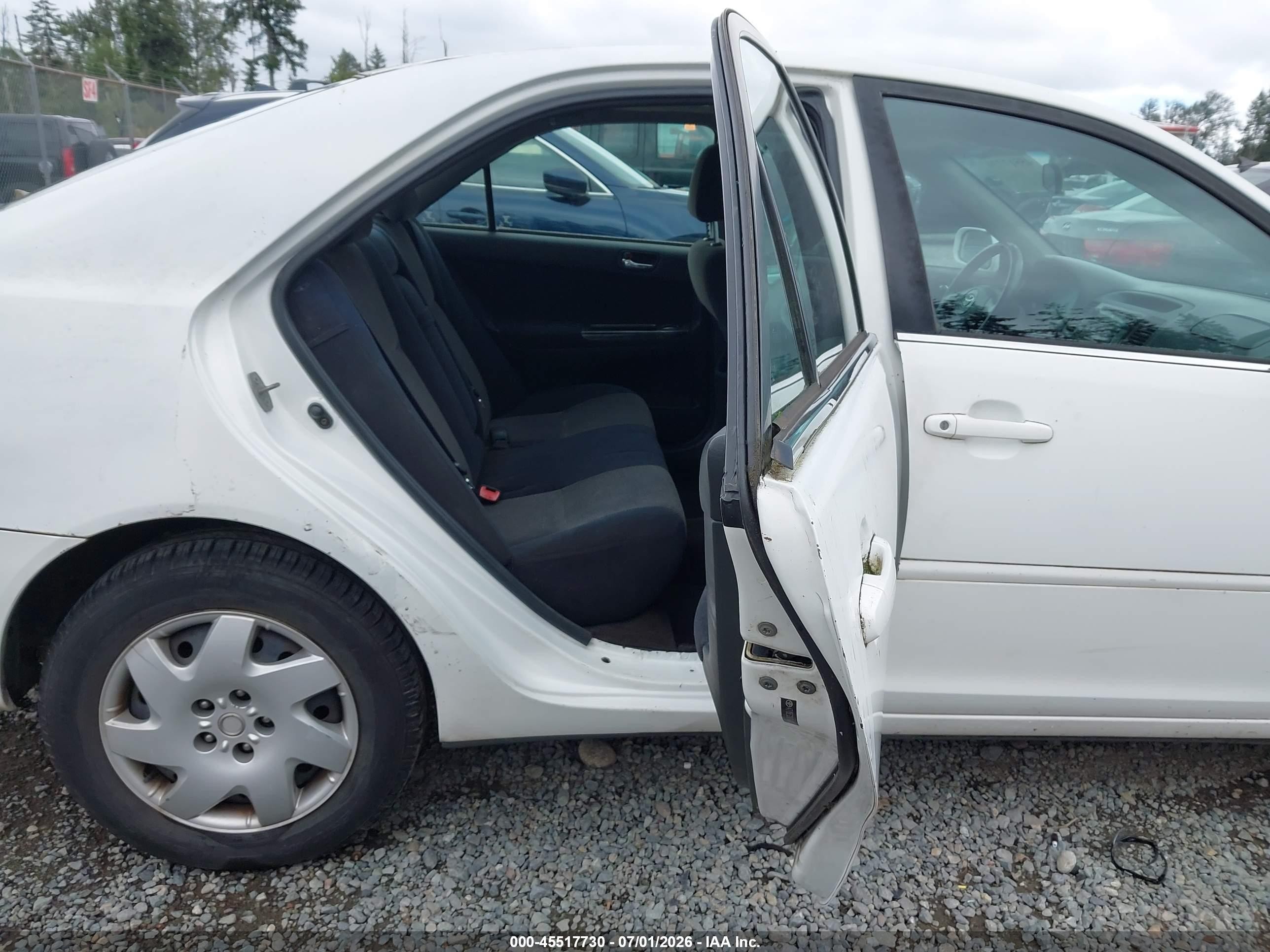 2004 Toyota Camry Se White vin: 4T1BE32K74U336412