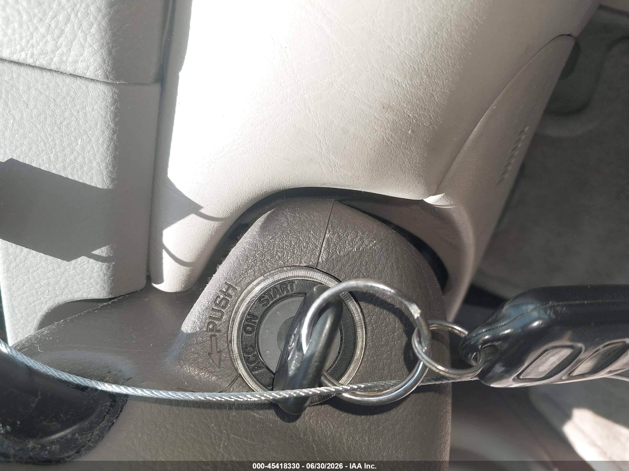 2004 Toyota Camry Le White vin: 4T1BE32K74U336748