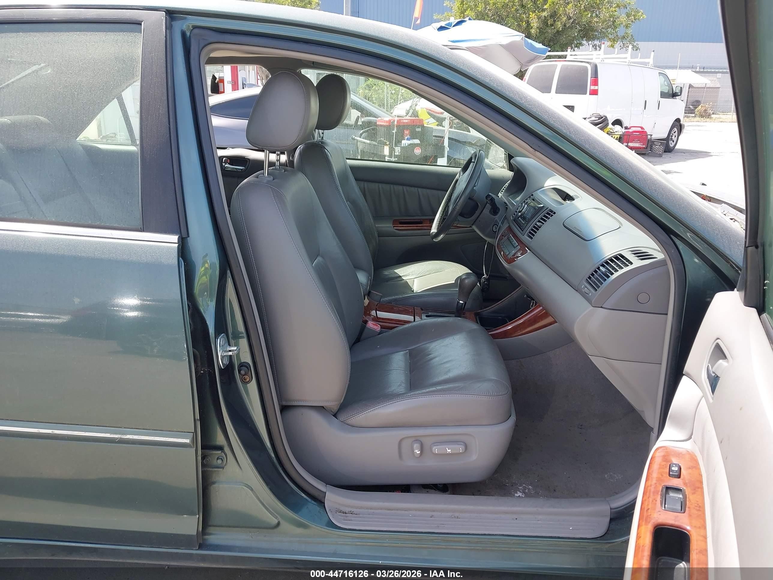 2004 Toyota Camry Xle Green vin: 4T1BE32K74U336930