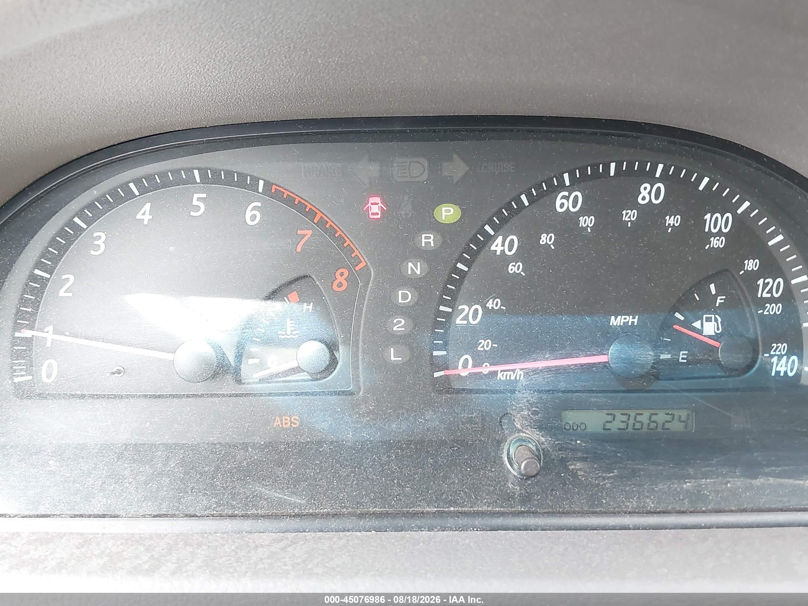 2004 Toyota Camry Le Silver vin: 4T1BE32K74U353890