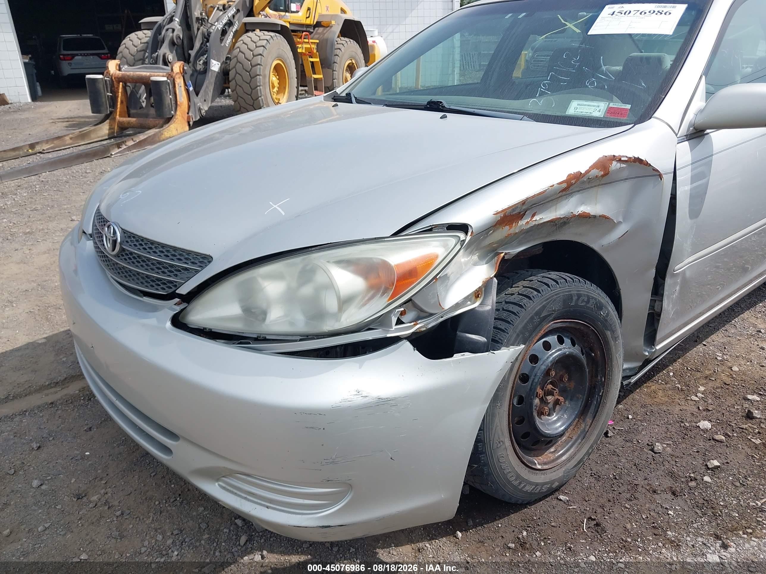 2004 Toyota Camry Le Silver vin: 4T1BE32K74U353890
