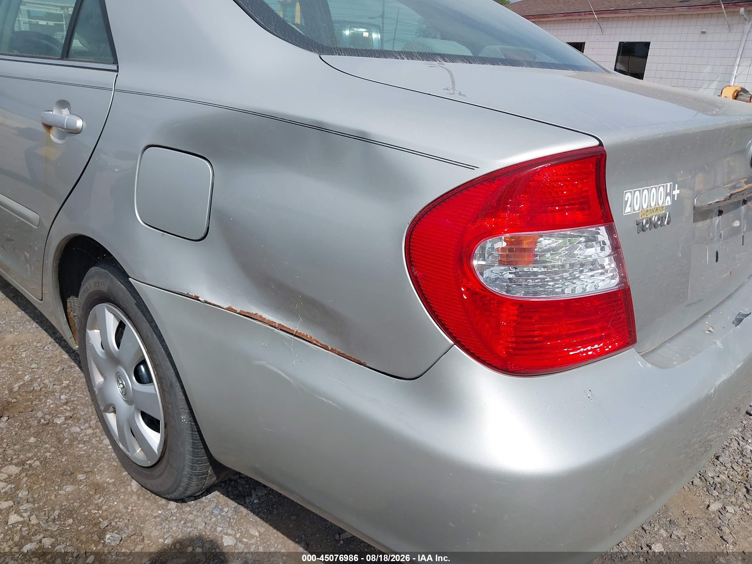 2004 Toyota Camry Le Silver vin: 4T1BE32K74U353890
