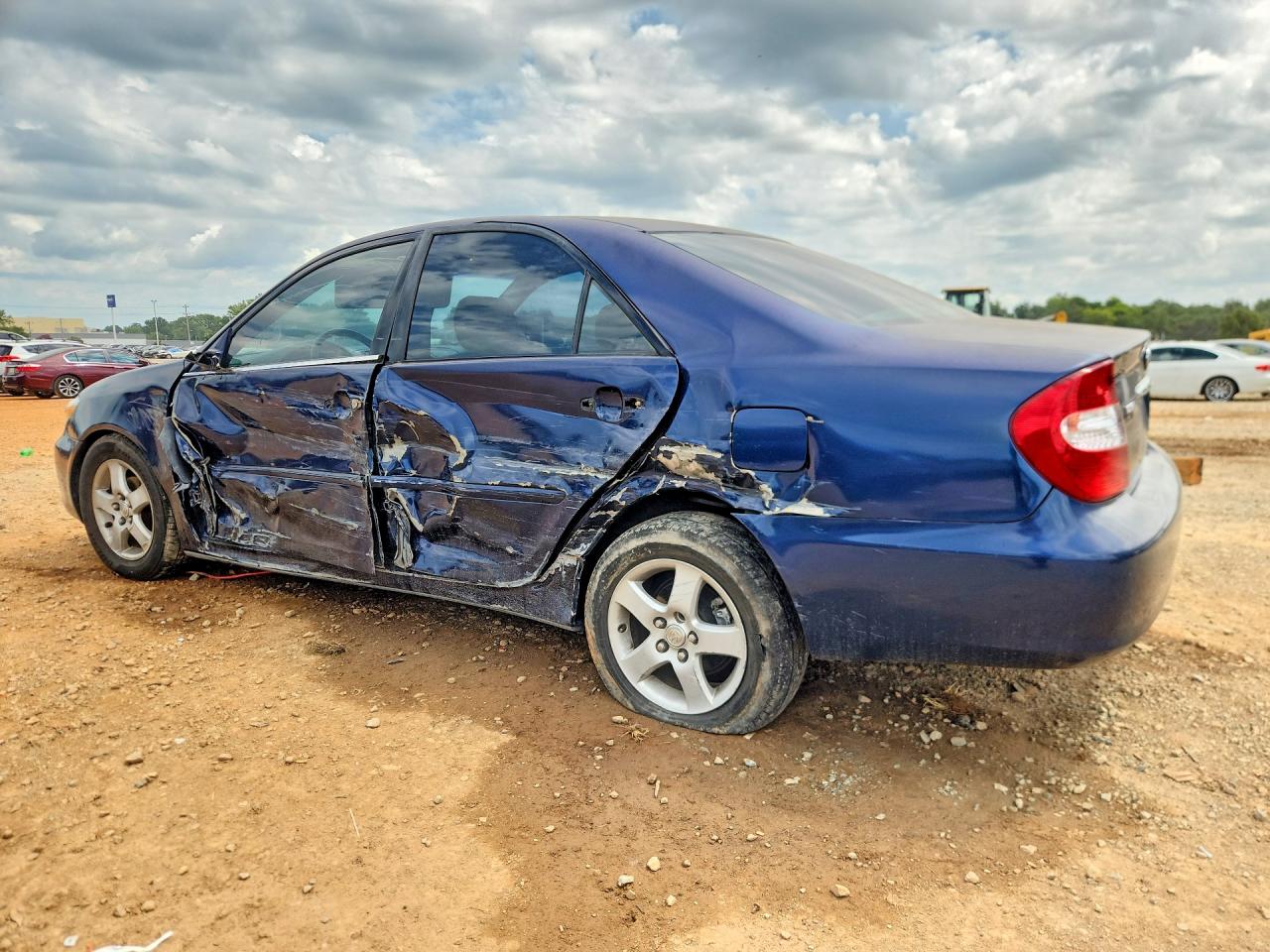2004 Toyota Camry Xle Blue vin: 4T1BE32K74U362993
