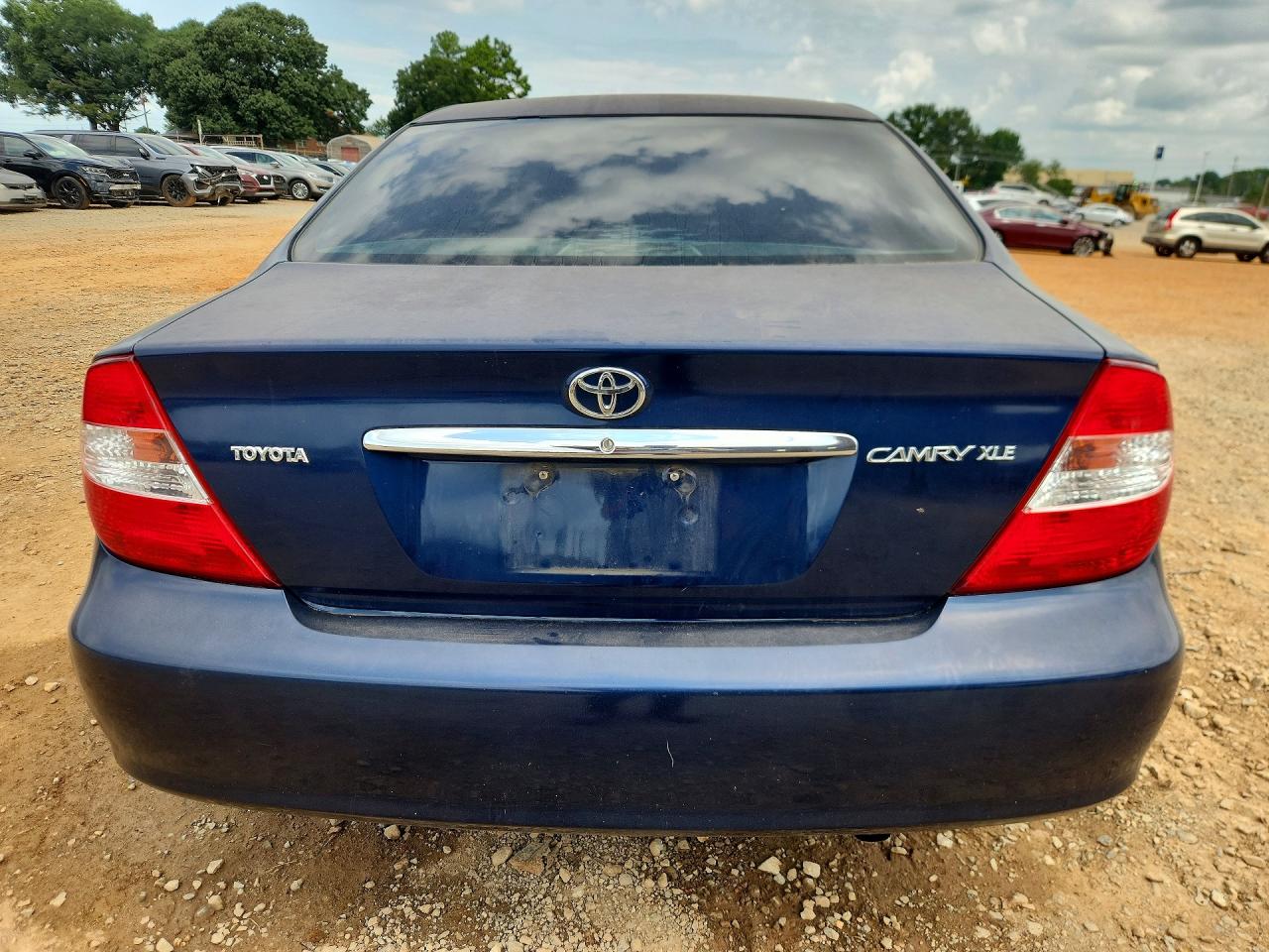 2004 Toyota Camry Xle Blue vin: 4T1BE32K74U362993