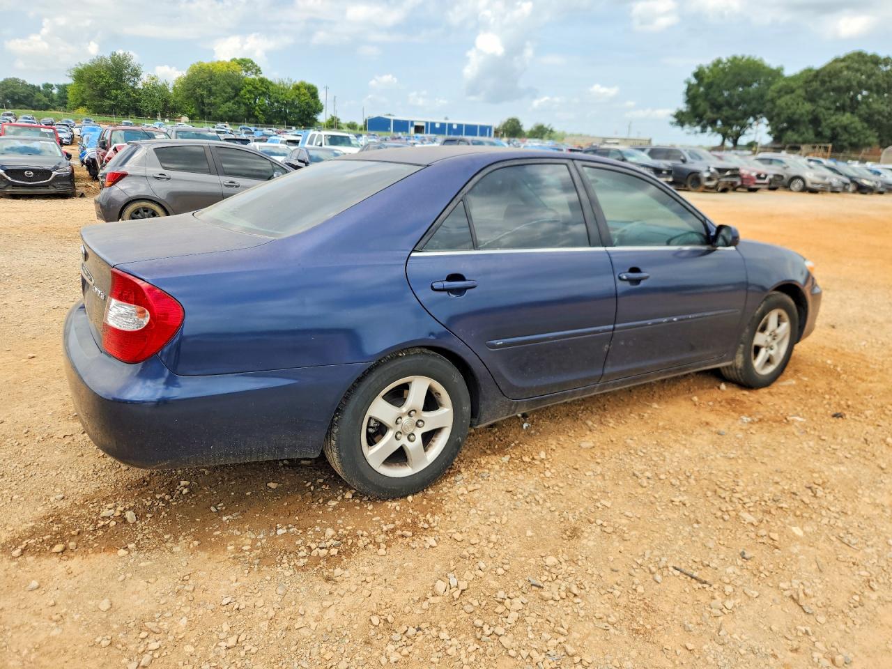 2004 Toyota Camry Xle Blue vin: 4T1BE32K74U362993