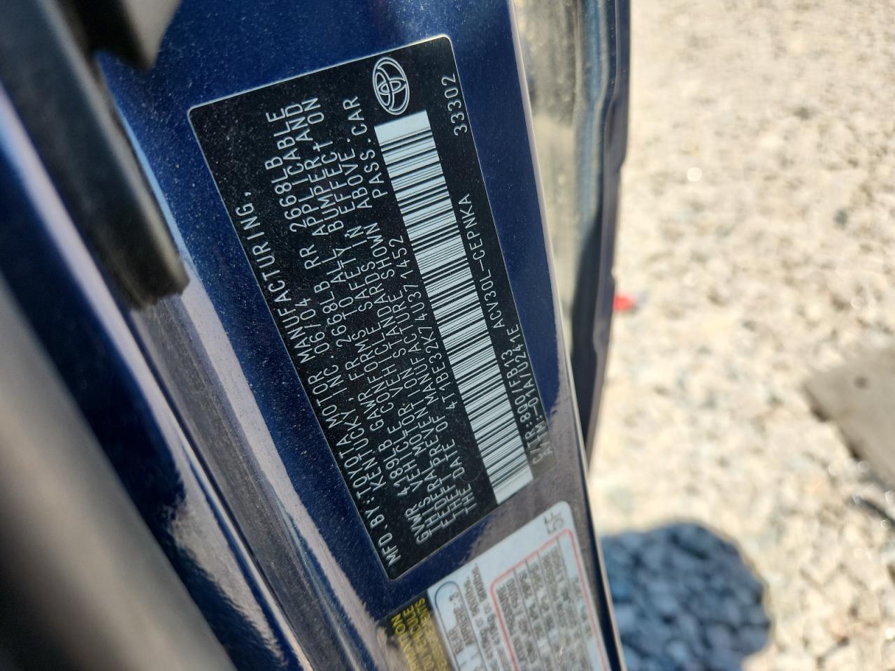 2004 Toyota Camry Le Blue vin: 4T1BE32K74U371452