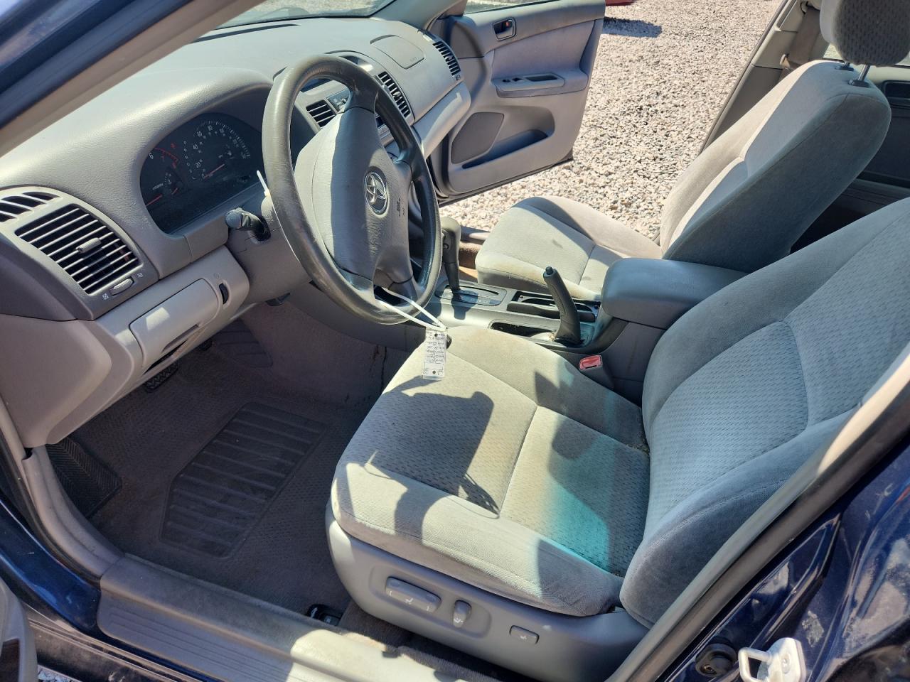 2004 Toyota Camry Le Blue vin: 4T1BE32K74U371452