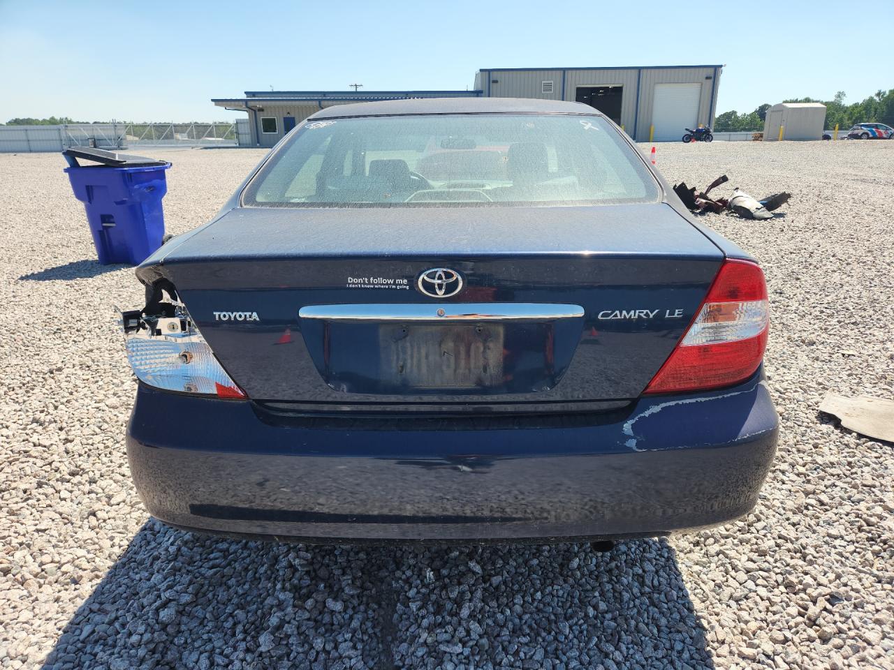 2004 Toyota Camry Le Blue vin: 4T1BE32K74U371452