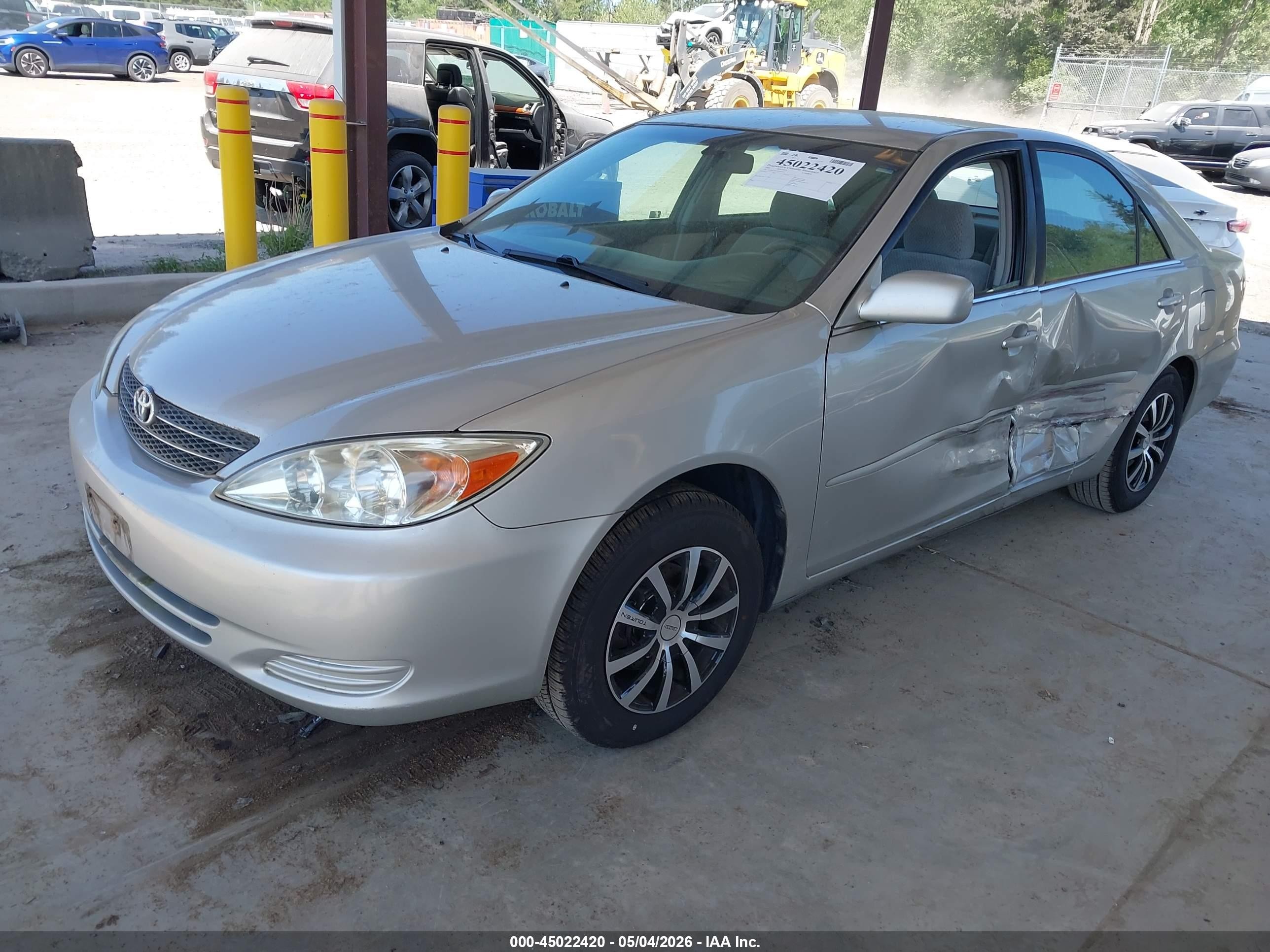 2004 Toyota Camry Le Серебряный vin: 4T1BE32K74U819107
