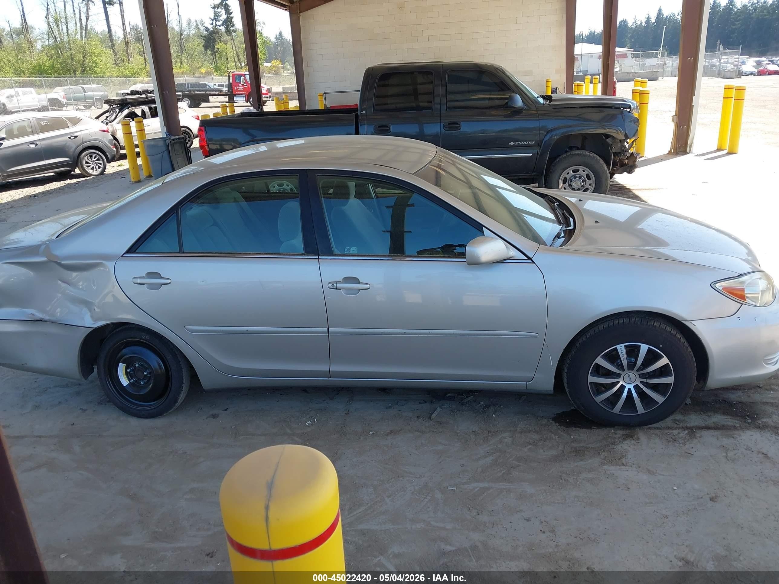 2004 Toyota Camry Le Серебряный vin: 4T1BE32K74U819107