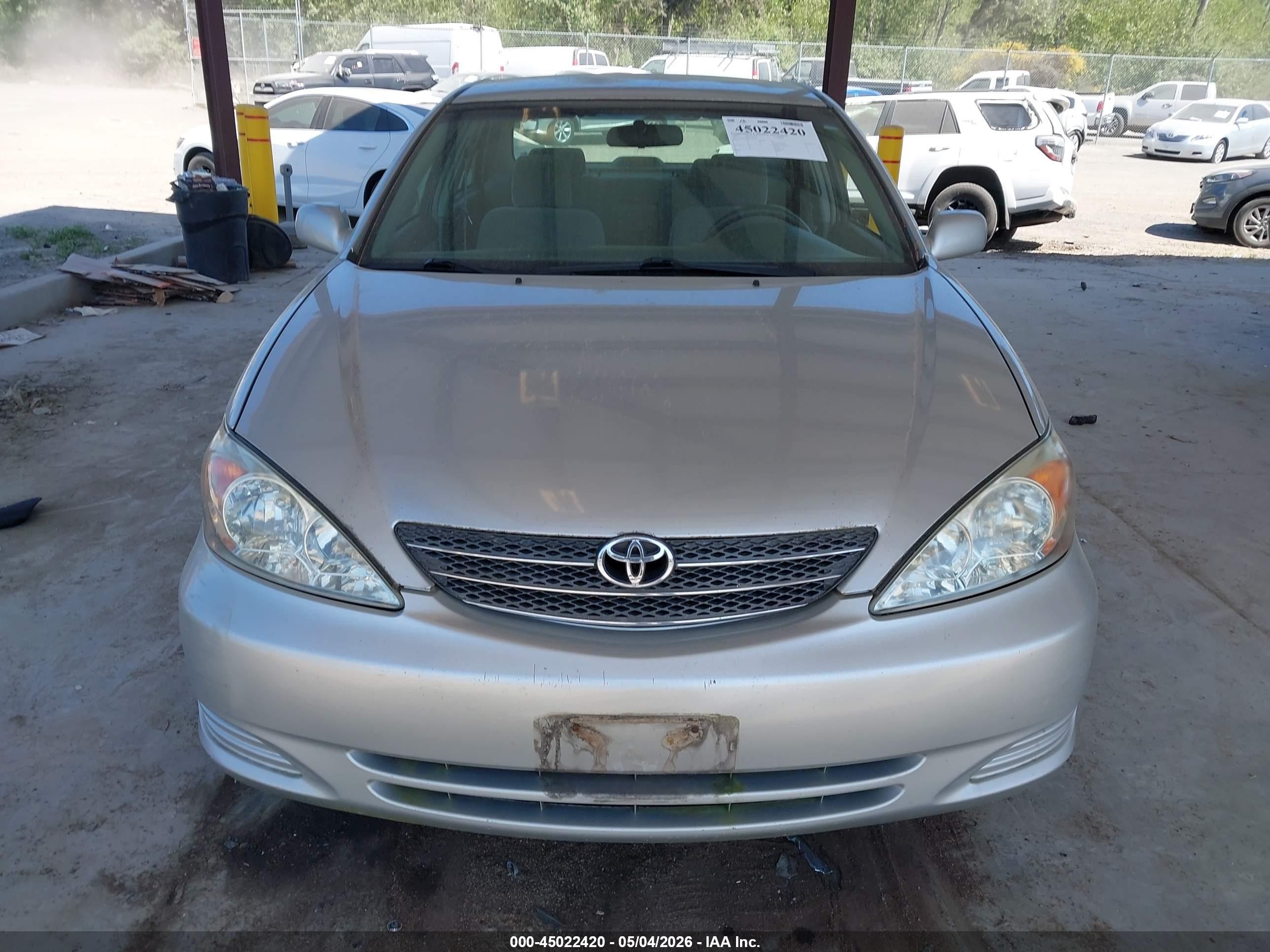2004 Toyota Camry Le Серебряный vin: 4T1BE32K74U819107