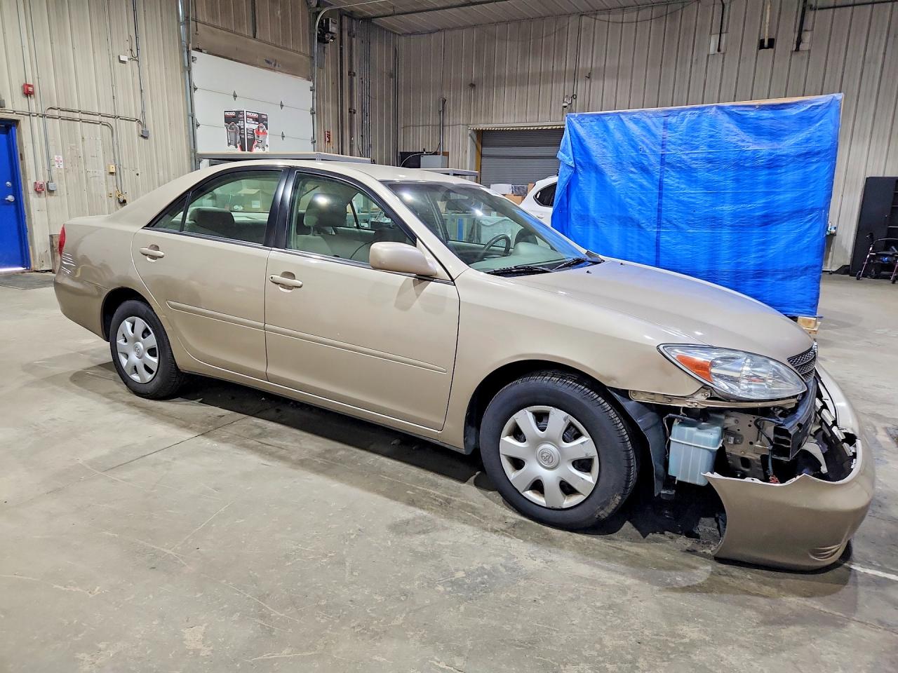 2004 Toyota Camry Le Cream vin: 4T1BE32K74U826803