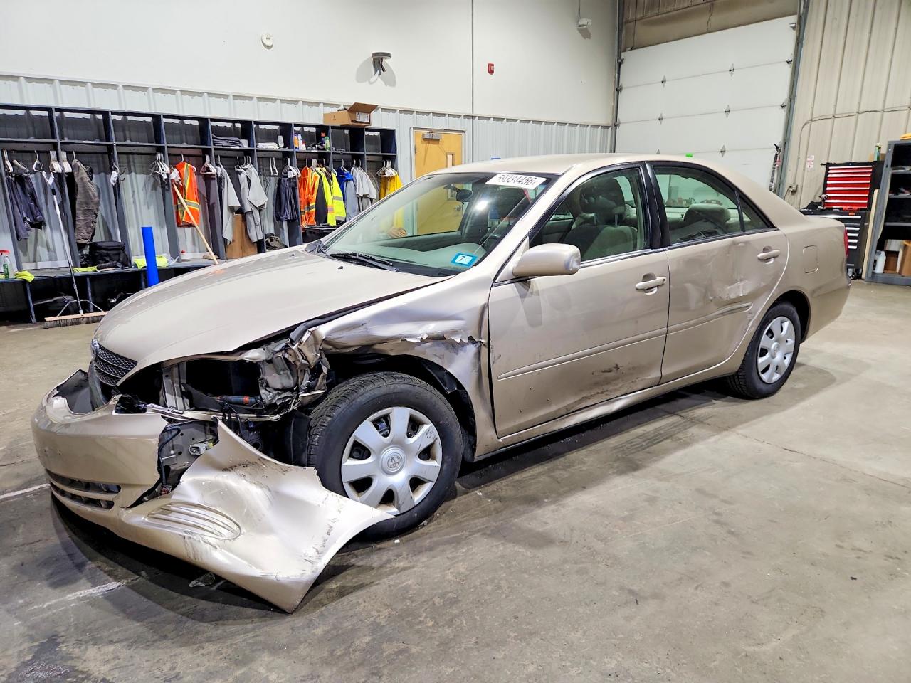 2004 Toyota Camry Le Cream vin: 4T1BE32K74U826803
