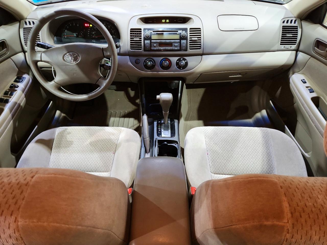 2004 Toyota Camry Le Cream vin: 4T1BE32K74U826803
