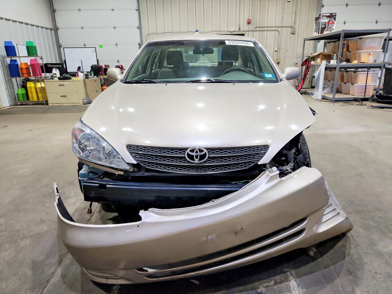2004 Toyota Camry Le Cream vin: 4T1BE32K74U826803