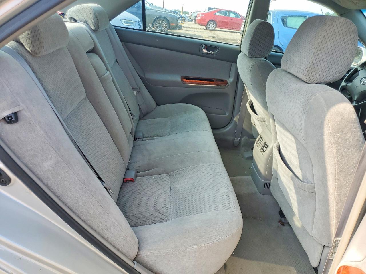 2004 Toyota Camry Xle Silver vin: 4T1BE32K74U856657