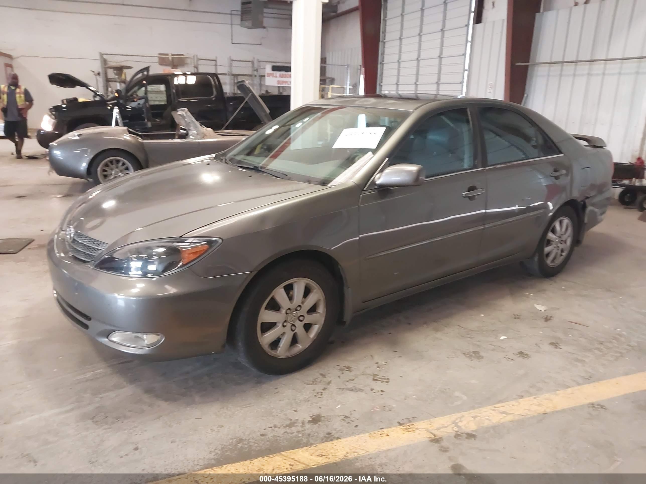2004 Toyota Camry Xle Gray vin: 4T1BE32K74U880733