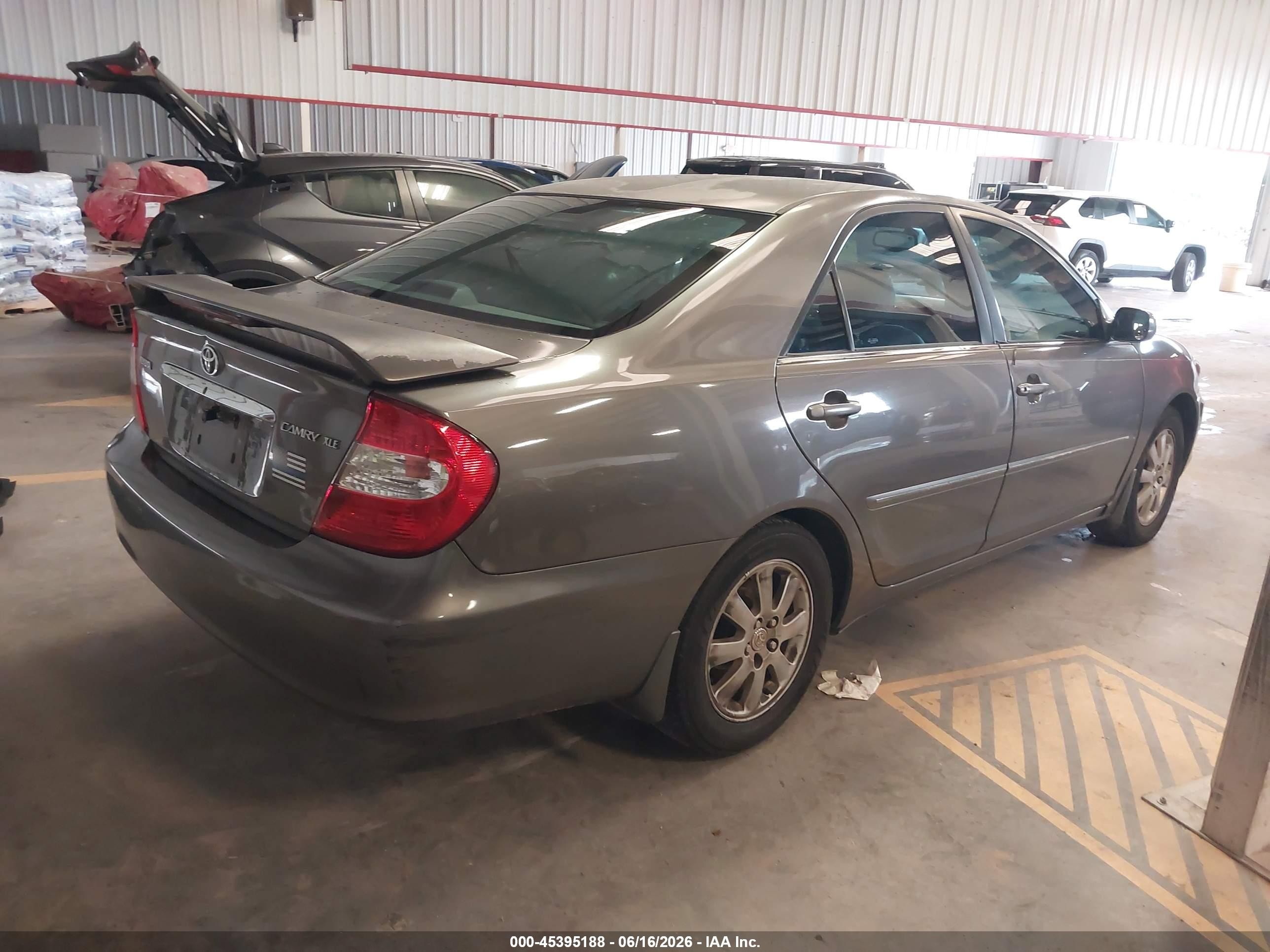 2004 Toyota Camry Xle Gray vin: 4T1BE32K74U880733