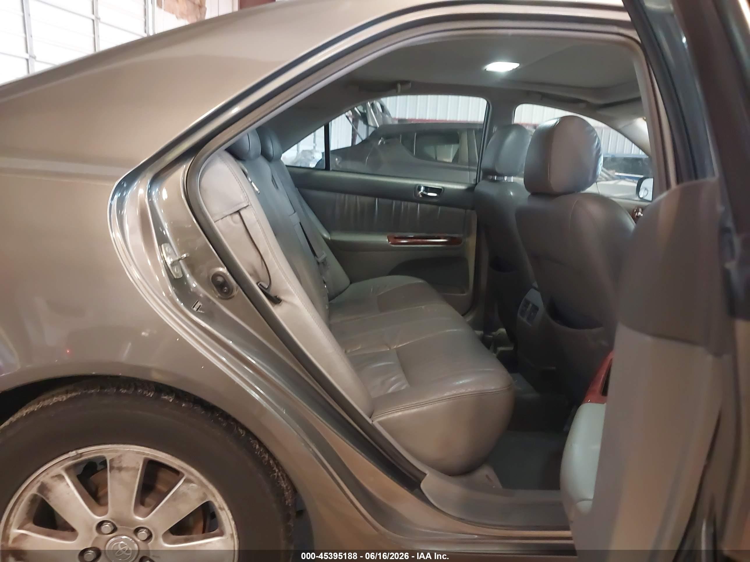 2004 Toyota Camry Xle Gray vin: 4T1BE32K74U880733