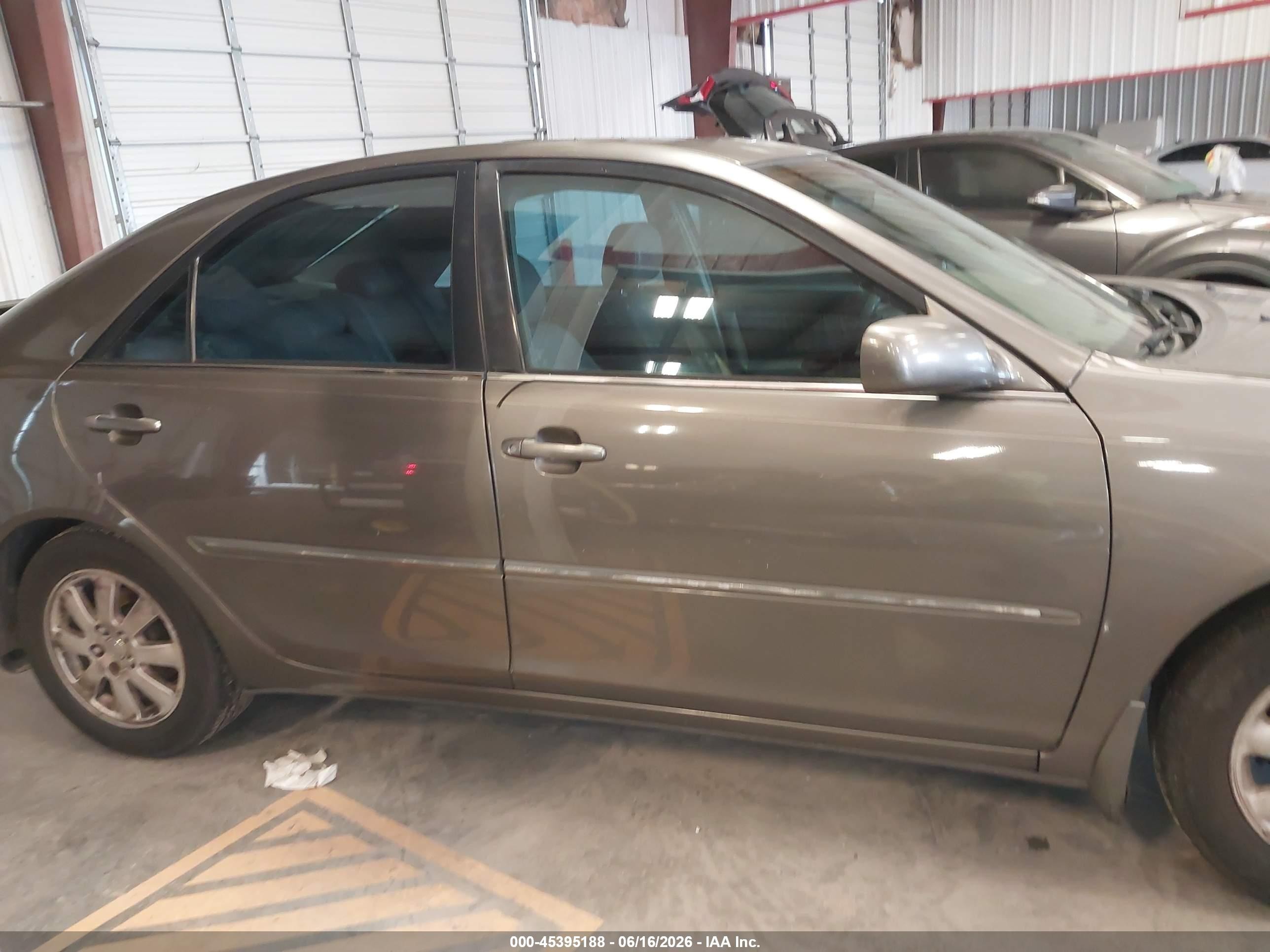 2004 Toyota Camry Xle Gray vin: 4T1BE32K74U880733