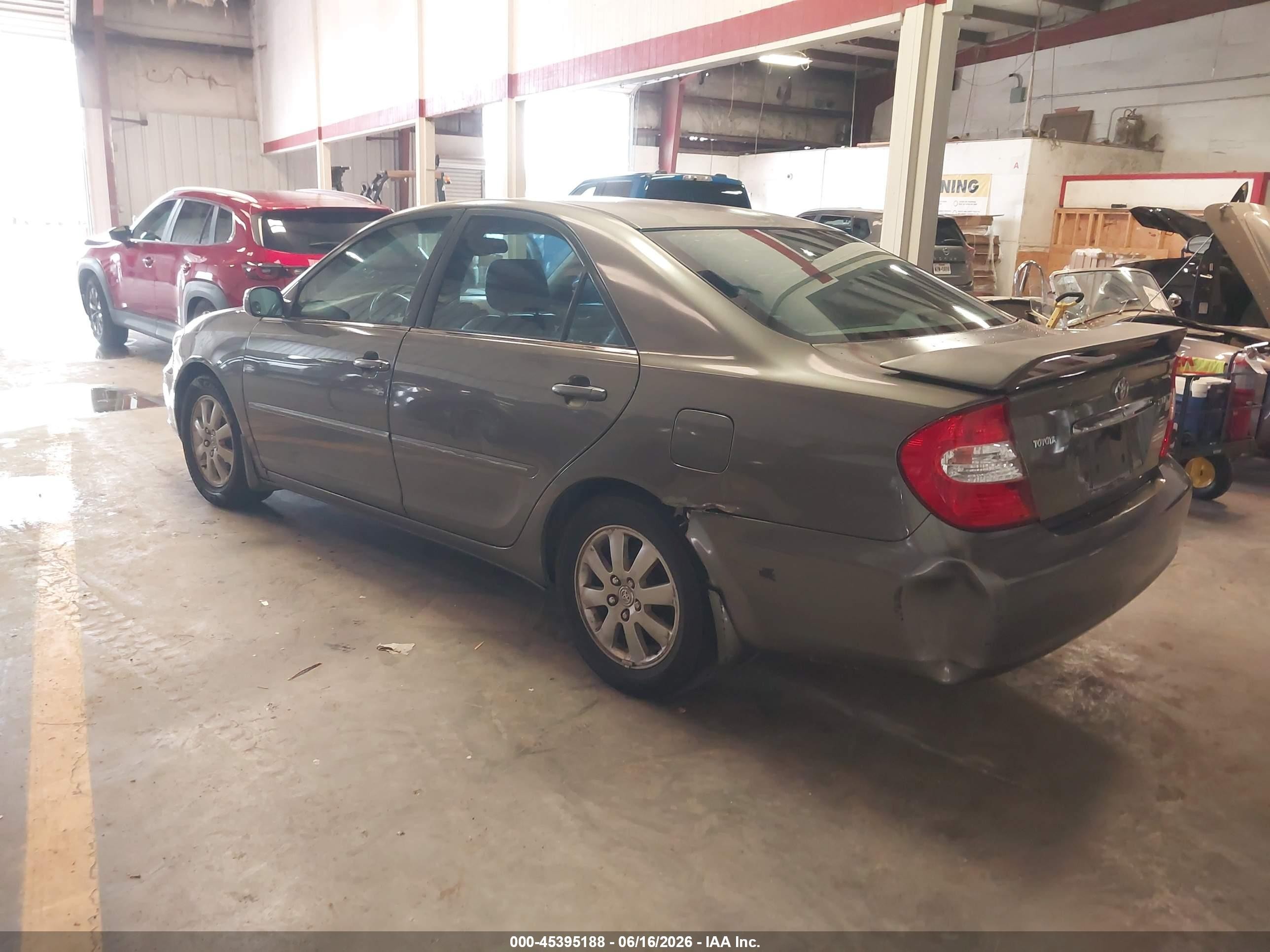 2004 Toyota Camry Xle Gray vin: 4T1BE32K74U880733