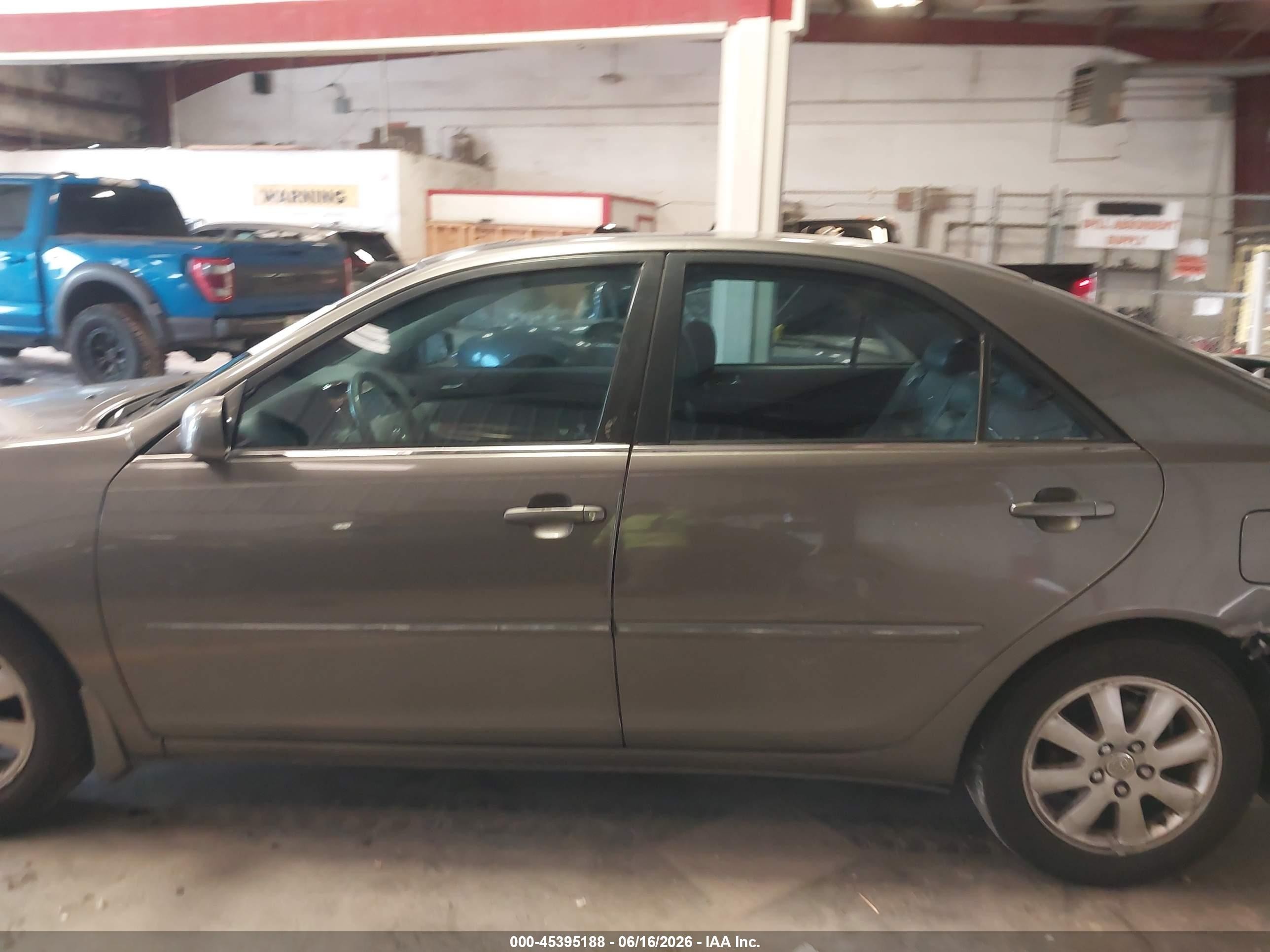 2004 Toyota Camry Xle Gray vin: 4T1BE32K74U880733