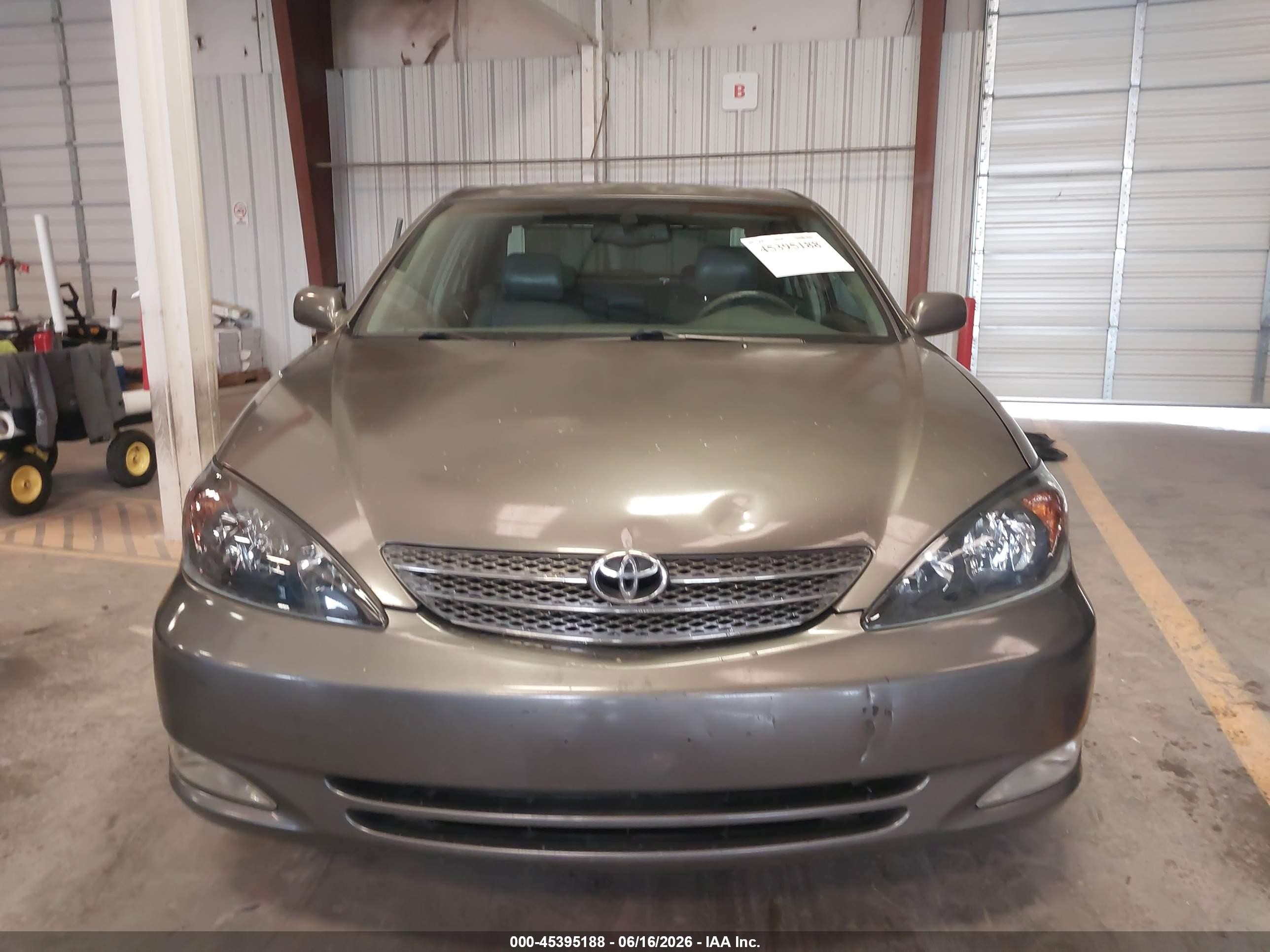 2004 Toyota Camry Xle Gray vin: 4T1BE32K74U880733