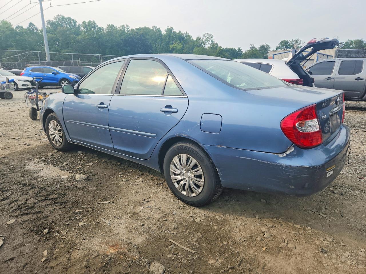 2004 Toyota Camry Le Blue vin: 4T1BE32K74U917120