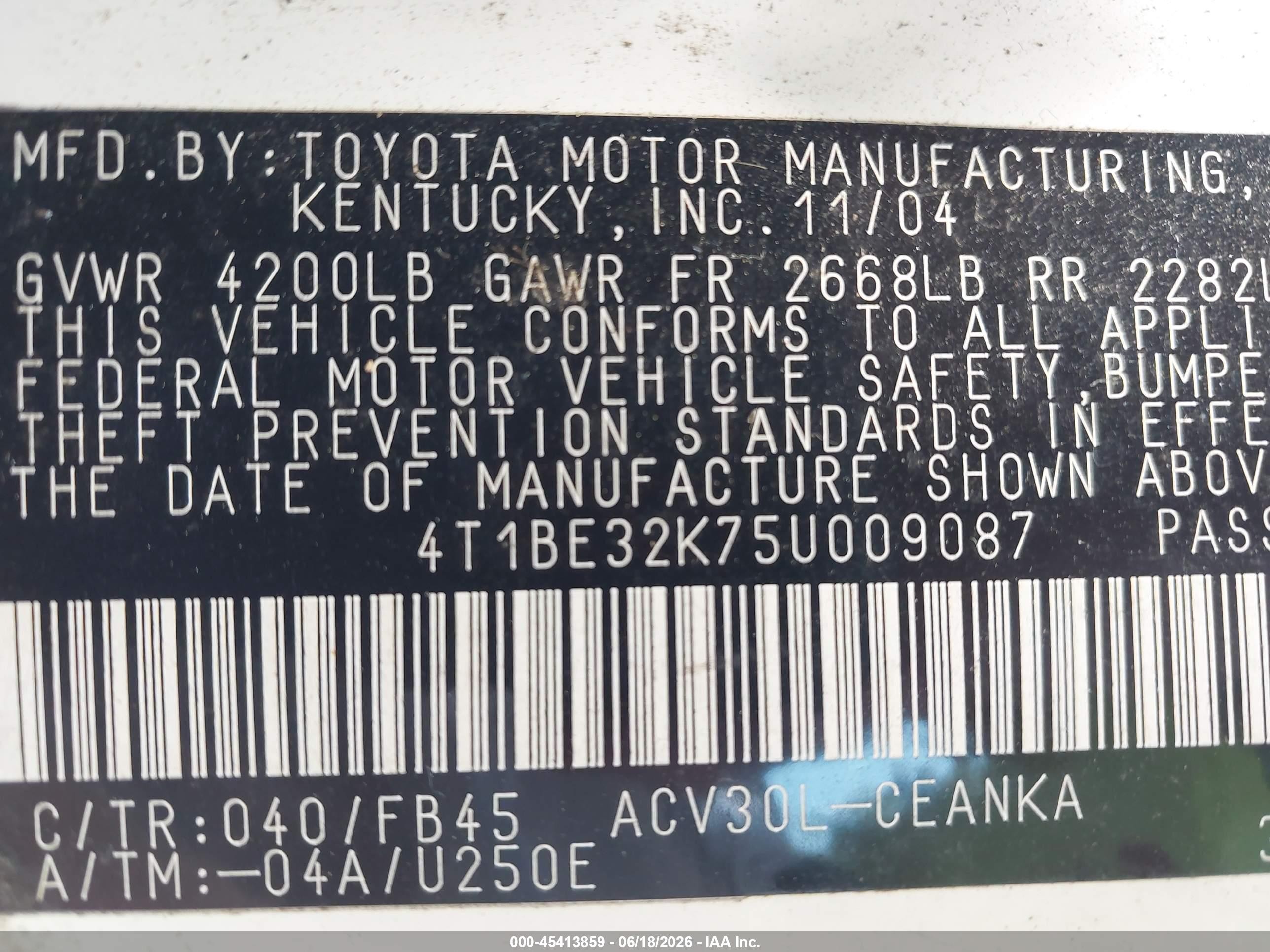 2005 Toyota Camry Le White vin: 4T1BE32K75U009087