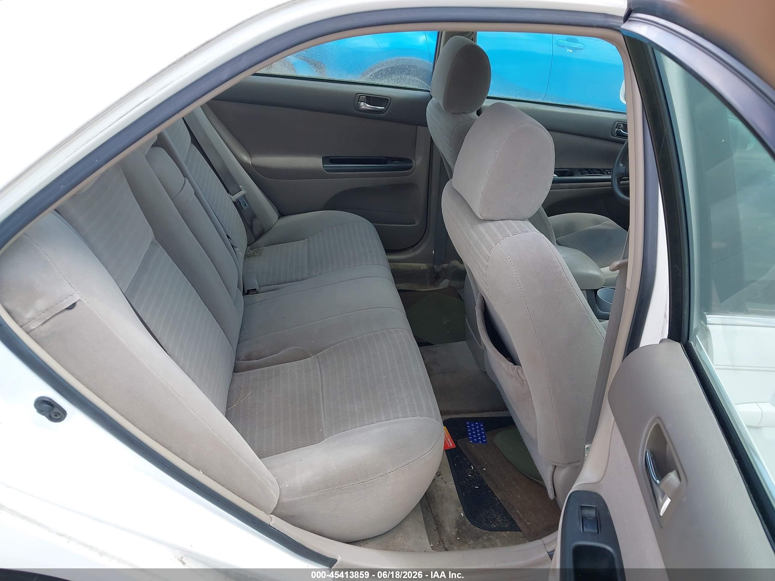 2005 Toyota Camry Le White vin: 4T1BE32K75U009087