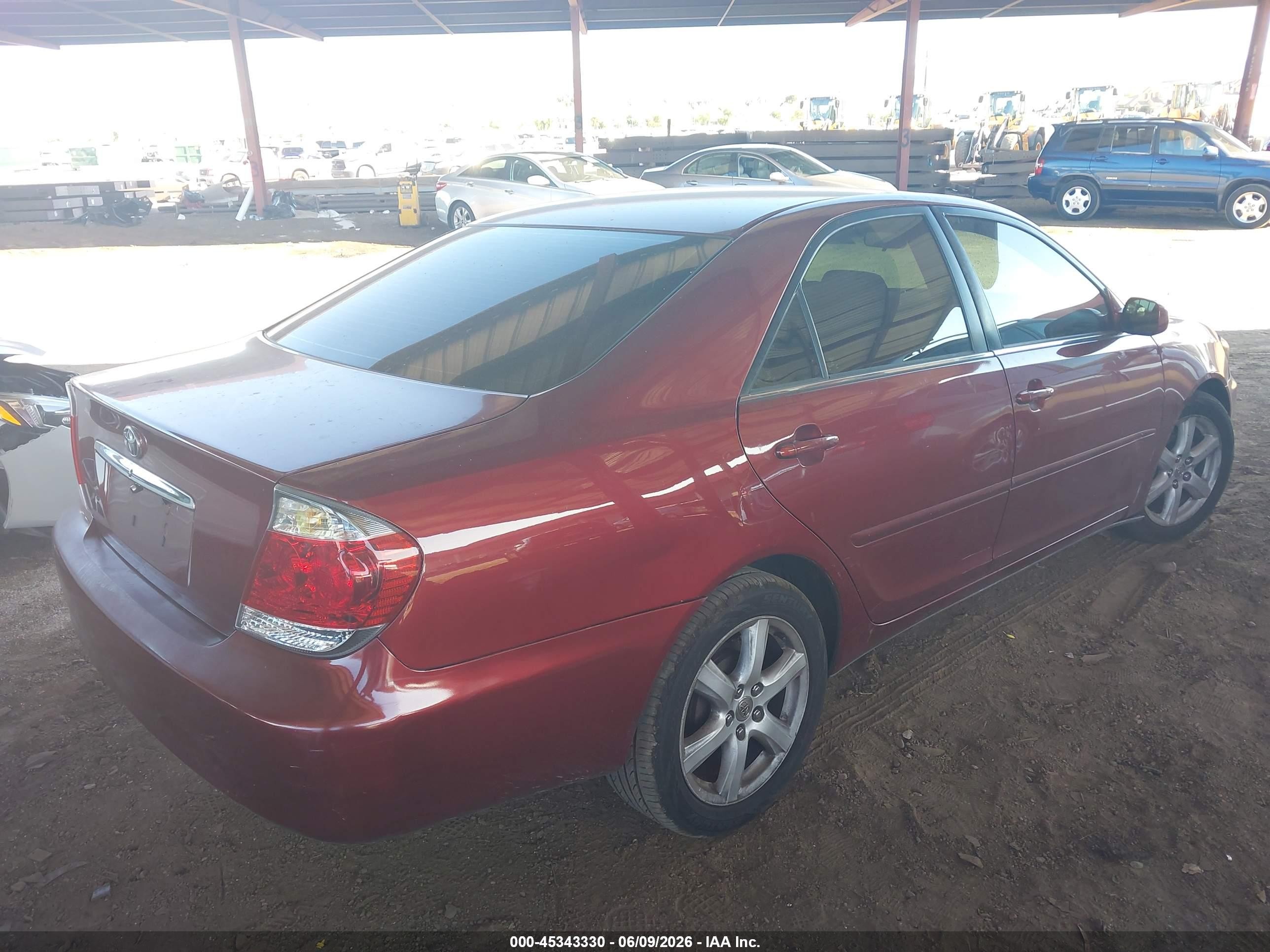 2005 Toyota Camry Le Темно-бордовый vin: 4T1BE32K75U016170