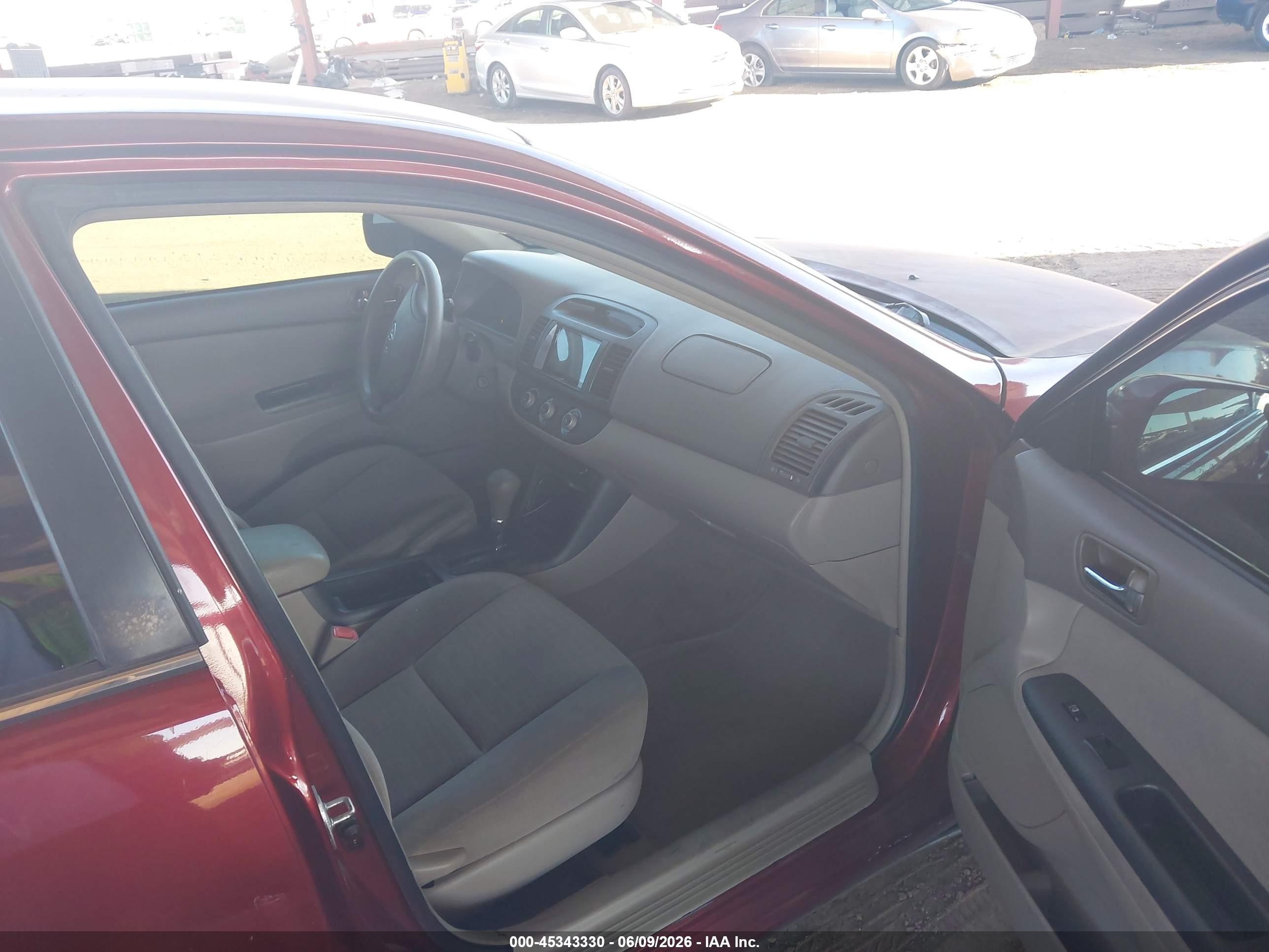 2005 Toyota Camry Le Темно-бордовый vin: 4T1BE32K75U016170
