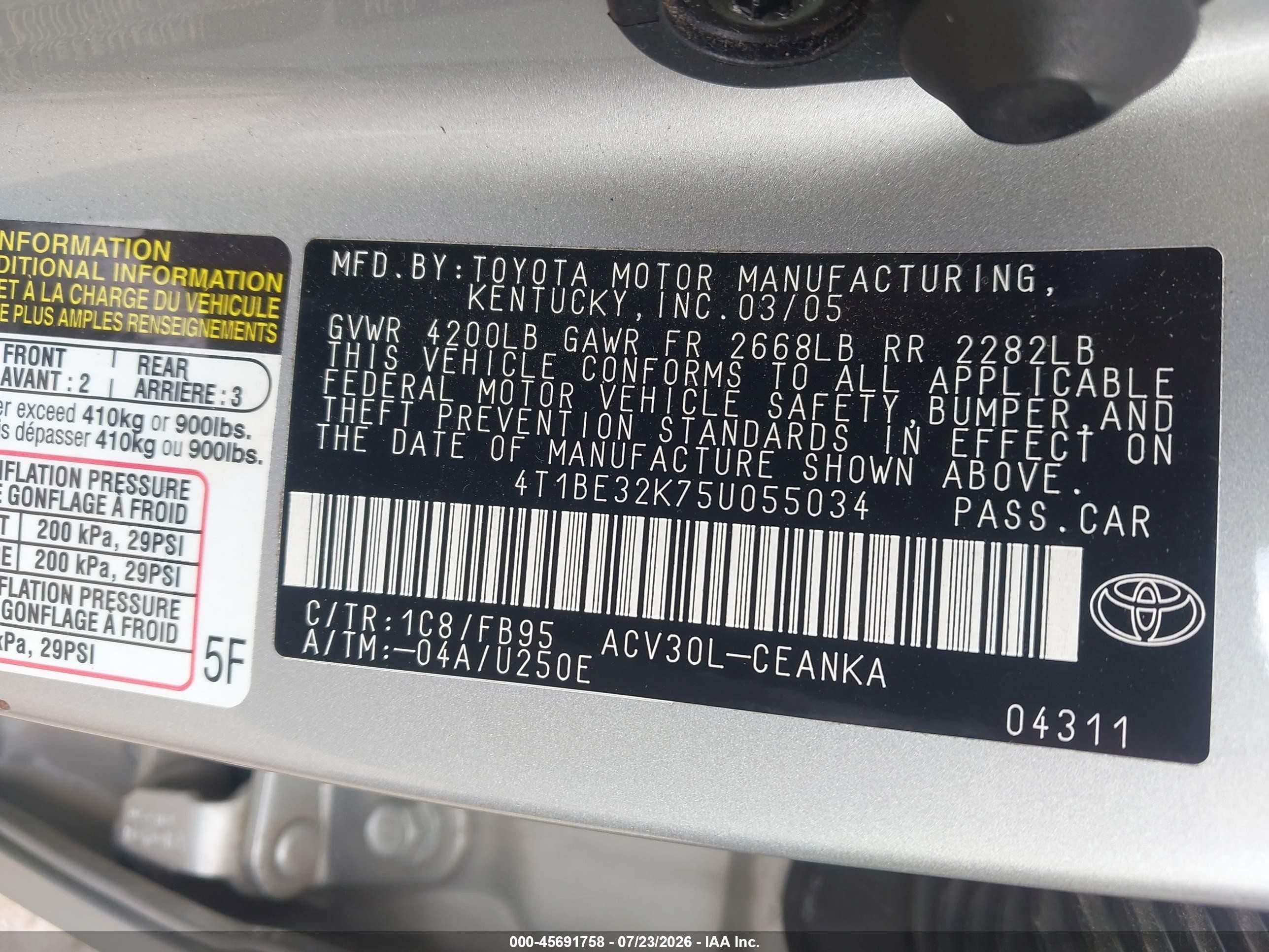2005 Toyota Camry Le Silver vin: 4T1BE32K75U055034
