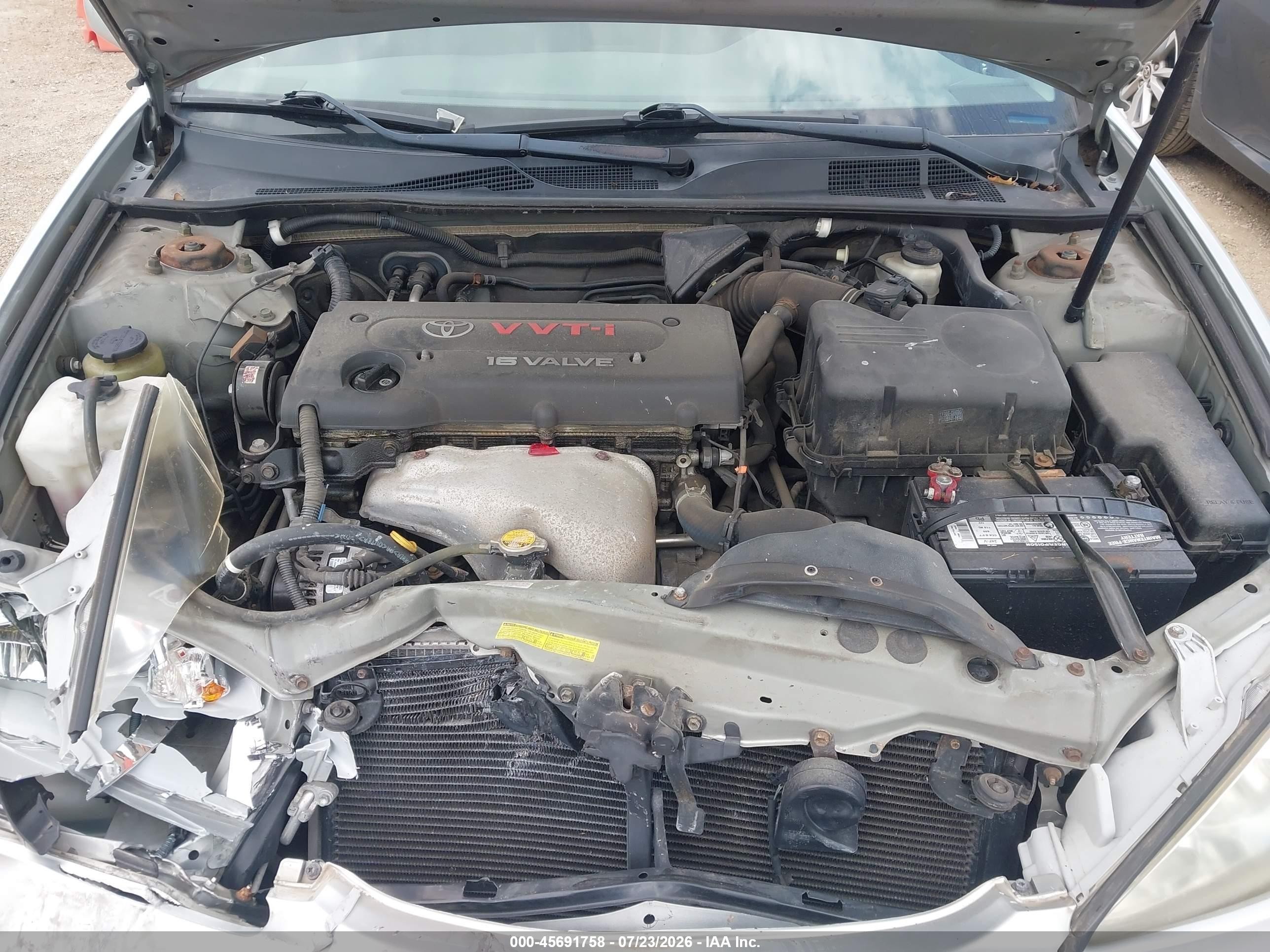 2005 Toyota Camry Le Silver vin: 4T1BE32K75U055034