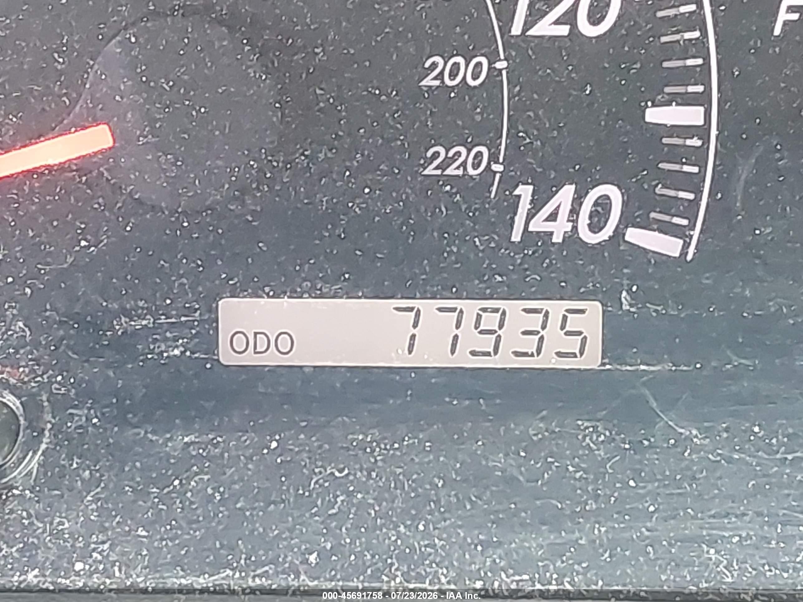 2005 Toyota Camry Le Silver vin: 4T1BE32K75U055034
