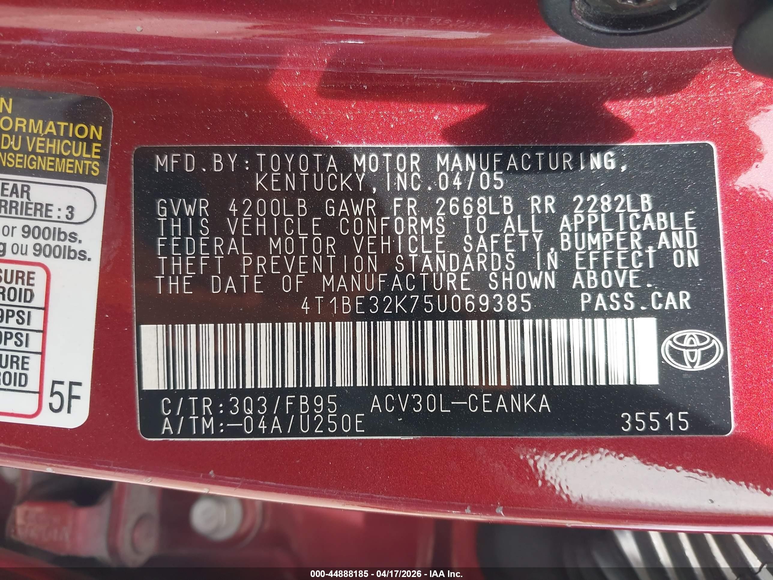 2005 Toyota Camry Le Red vin: 4T1BE32K75U069385