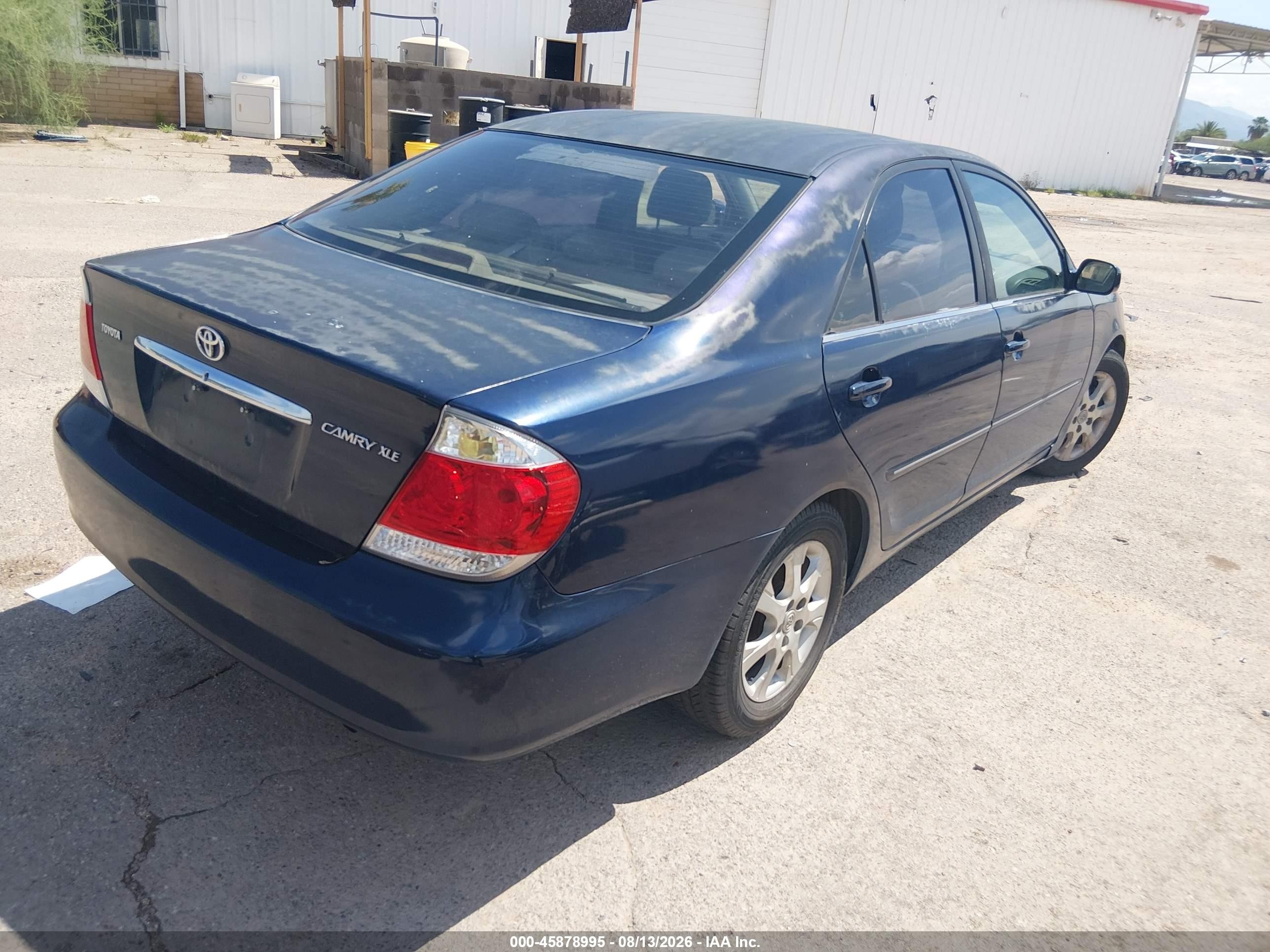 2005 Toyota Camry Xle Blue vin: 4T1BE32K75U076272