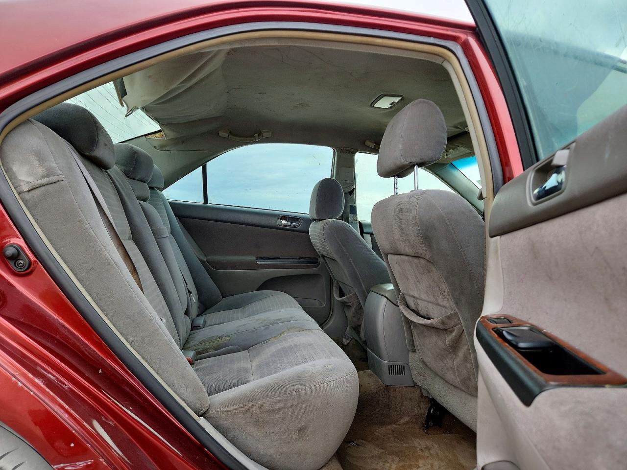 2005 Toyota Camry Le Красный vin: 4T1BE32K75U092150