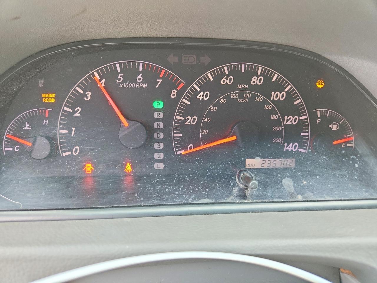 2005 Toyota Camry Le Красный vin: 4T1BE32K75U092150