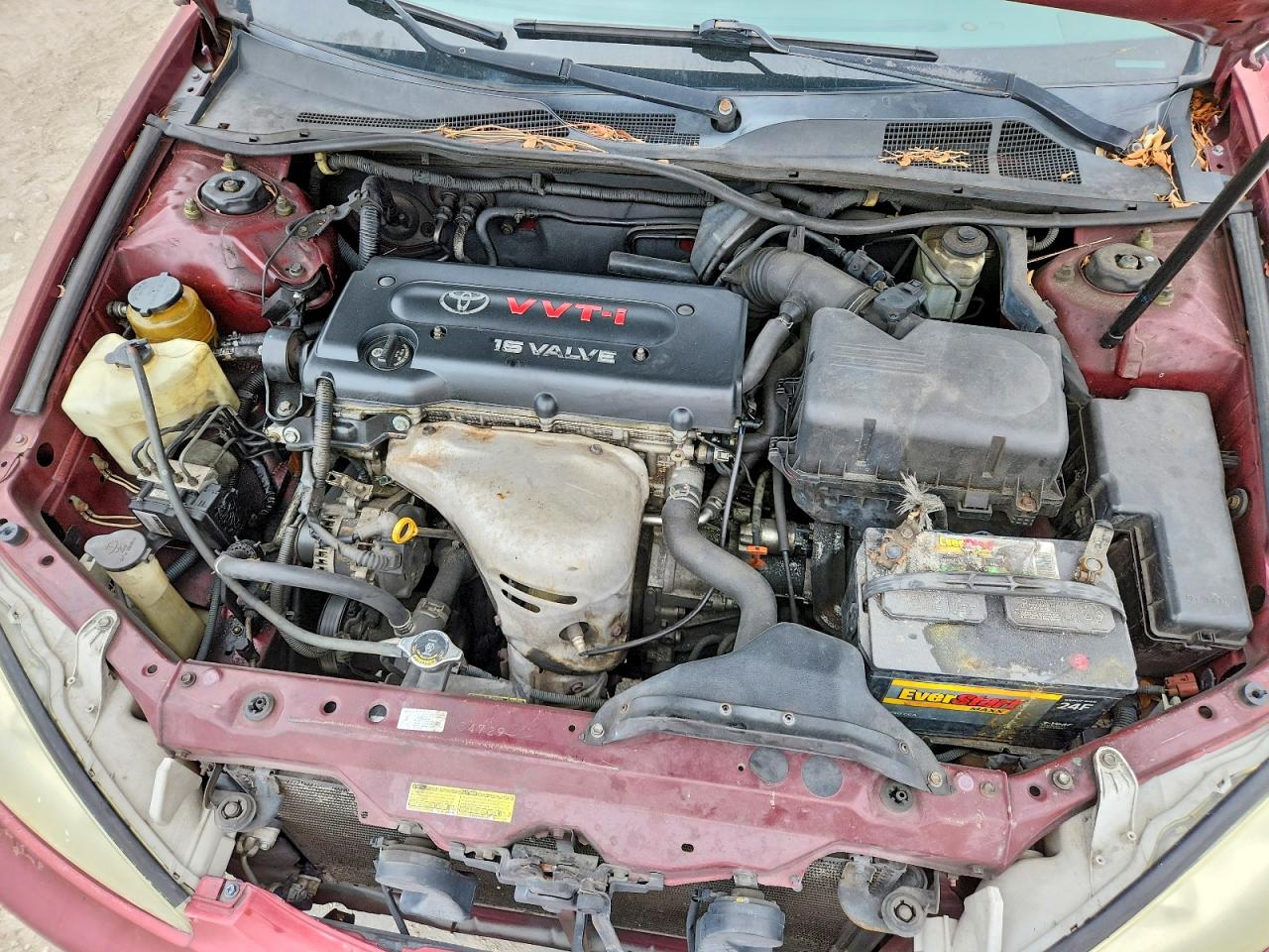 2005 Toyota Camry Le Красный vin: 4T1BE32K75U092150