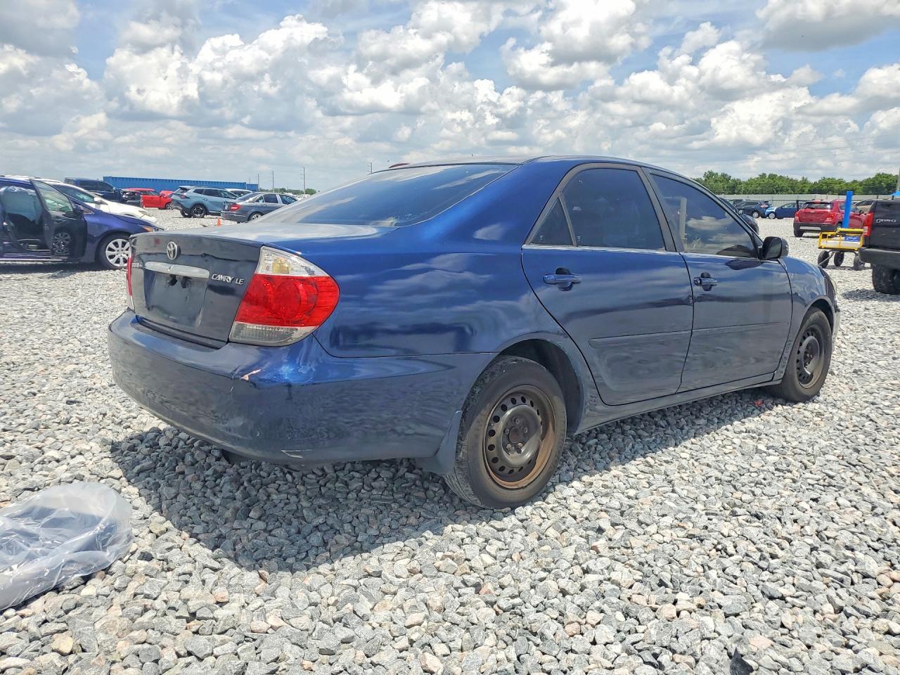 2005 Toyota Camry Le Синий vin: 4T1BE32K75U102451