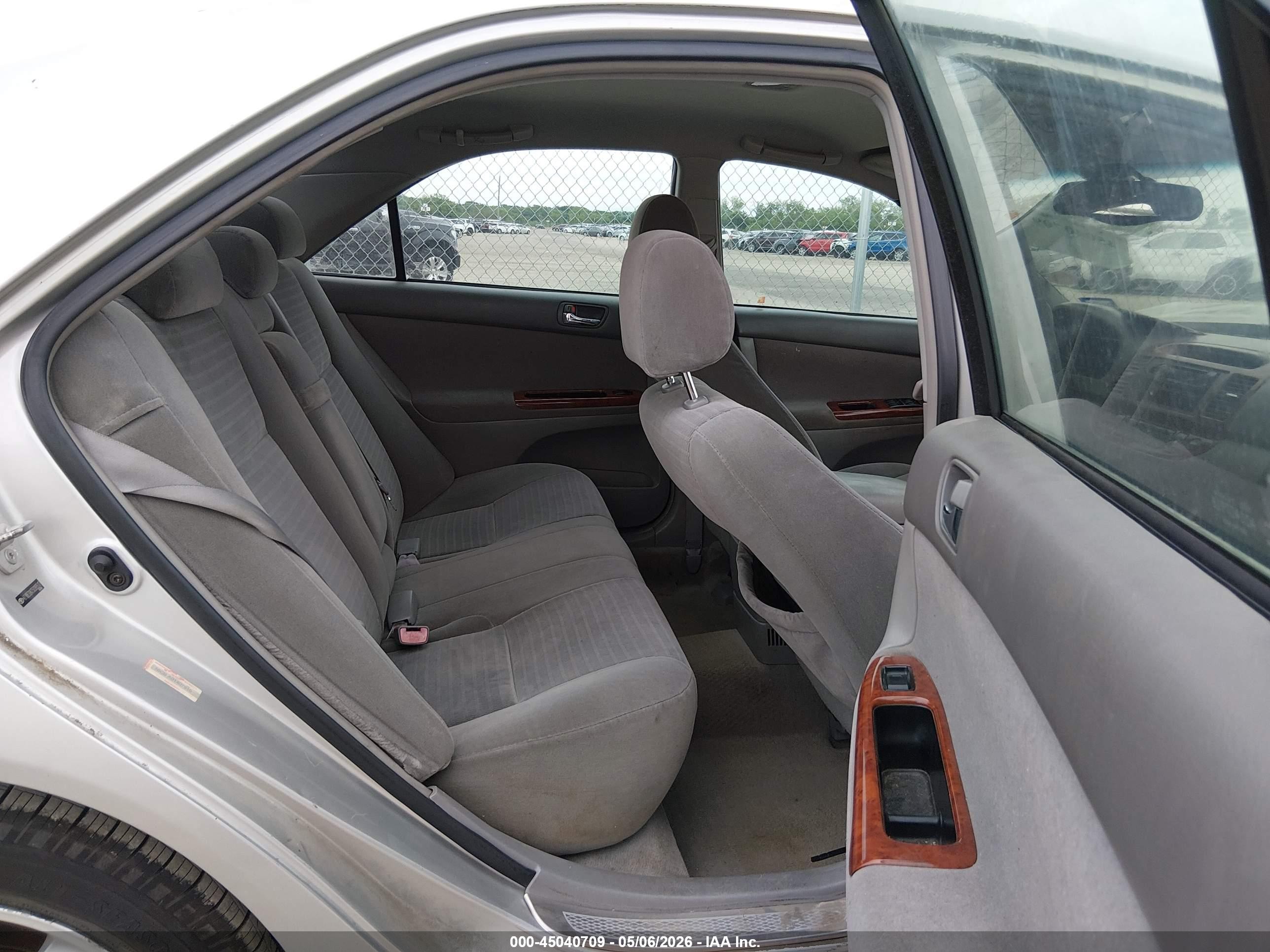 2005 Toyota Camry Xle Silver vin: 4T1BE32K75U393517