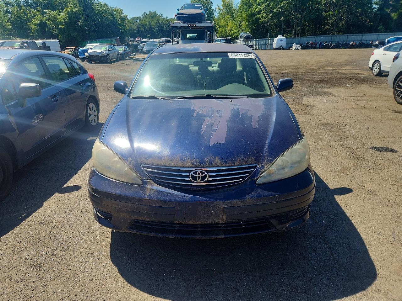 2005 Toyota Camry Le Blue vin: 4T1BE32K75U400174
